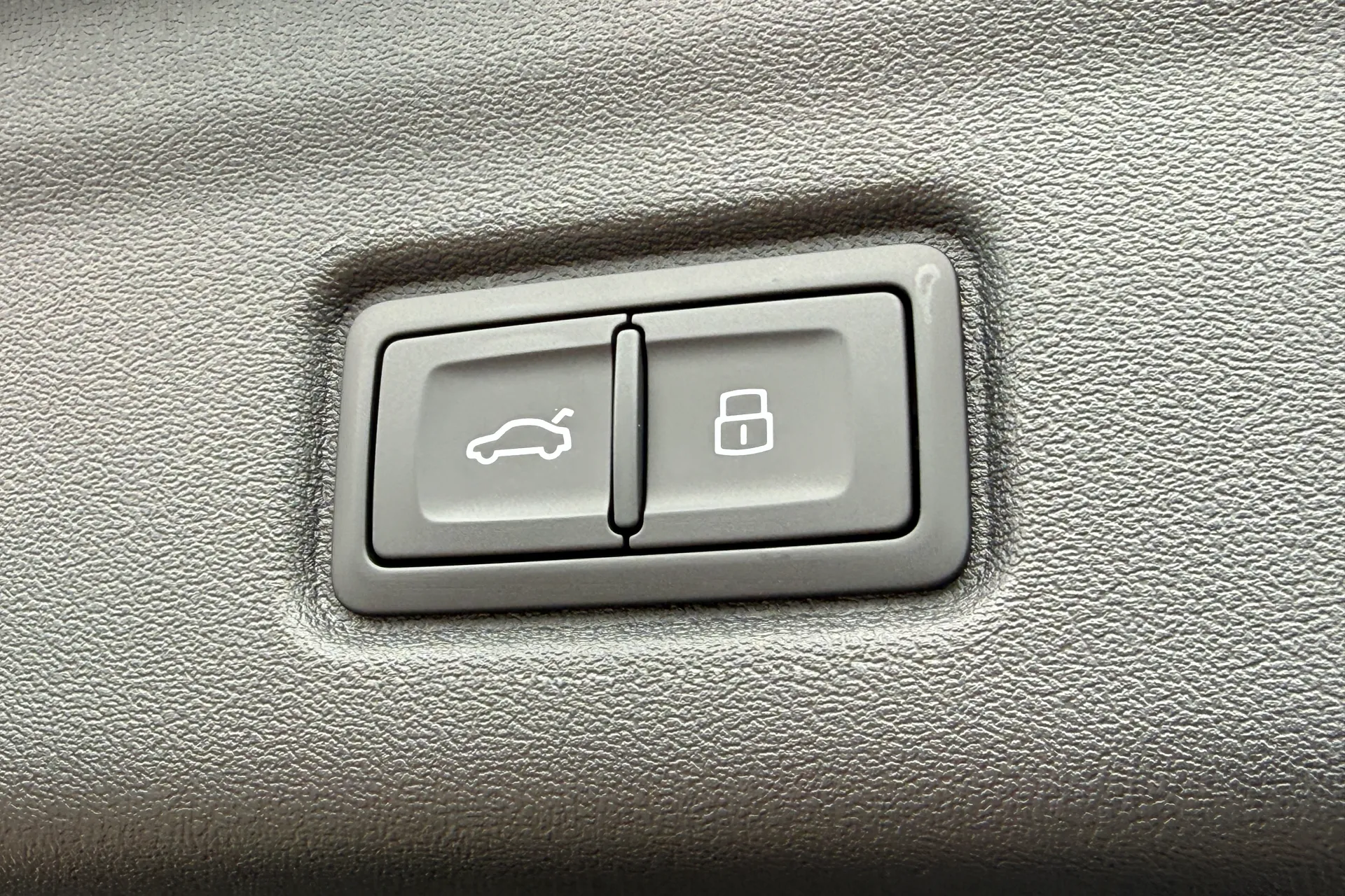 Audi Q6 thumbnail image number 47