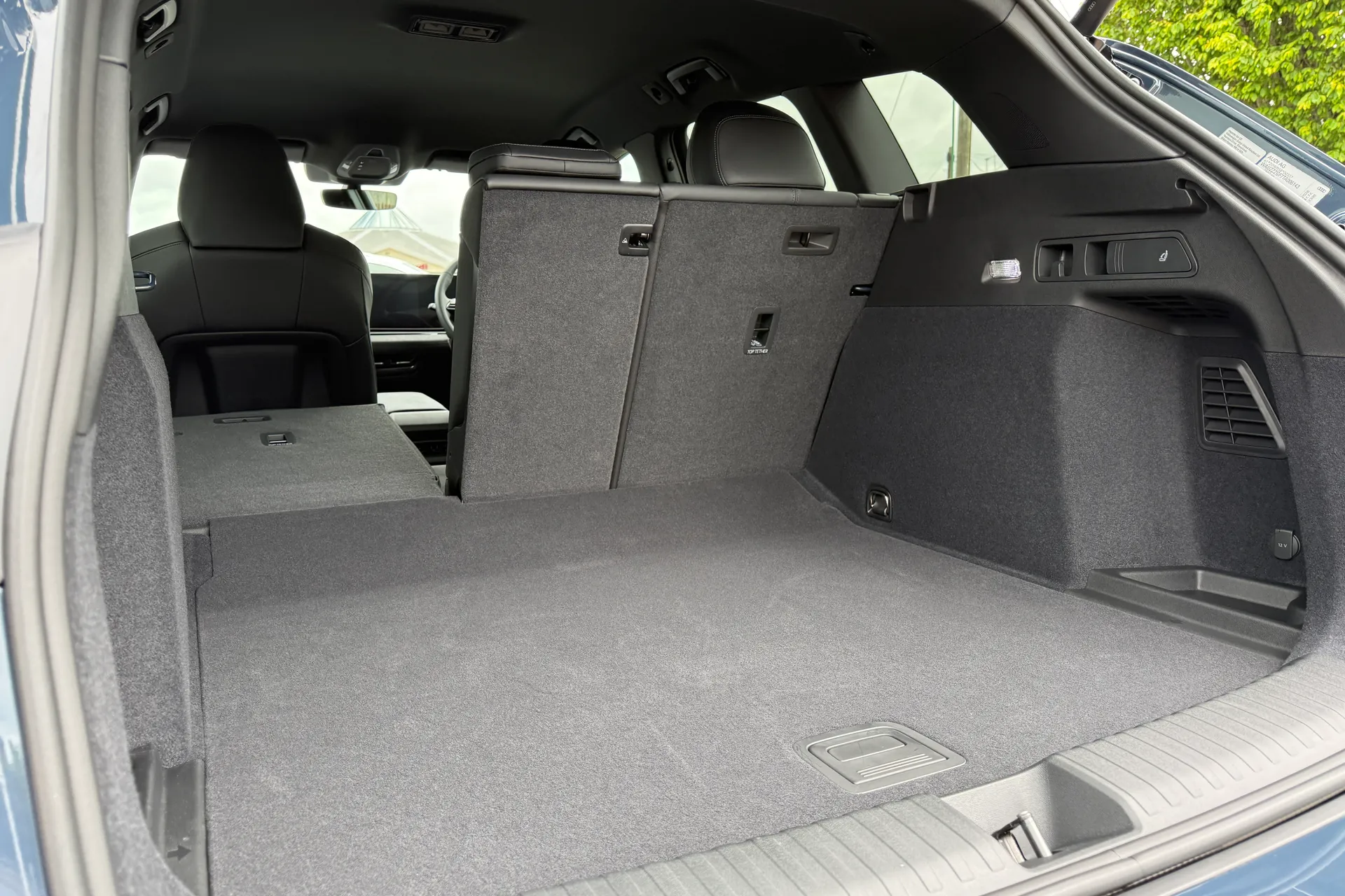 Audi Q6 thumbnail image number 45