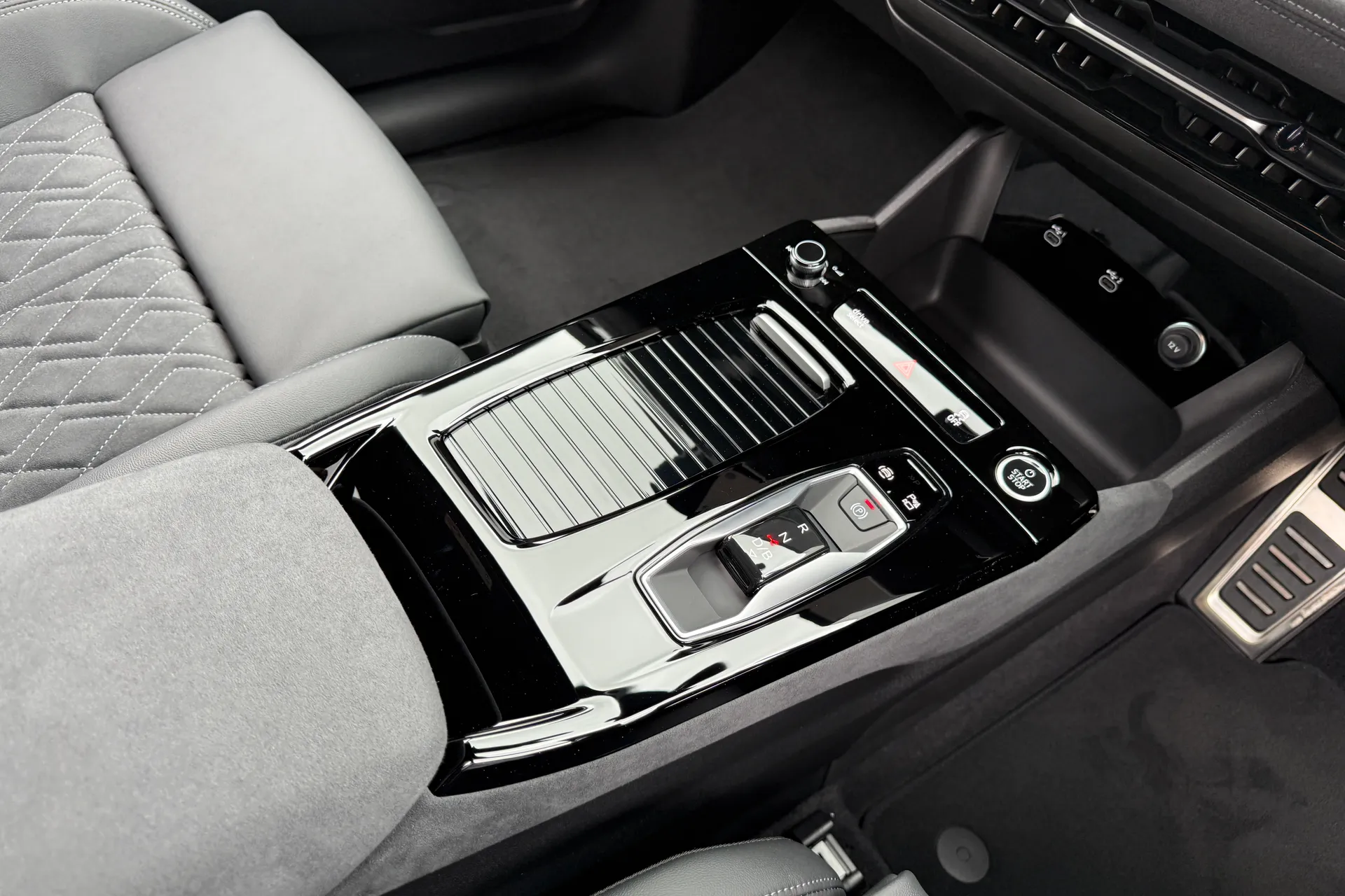 Audi Q6 thumbnail image number 50