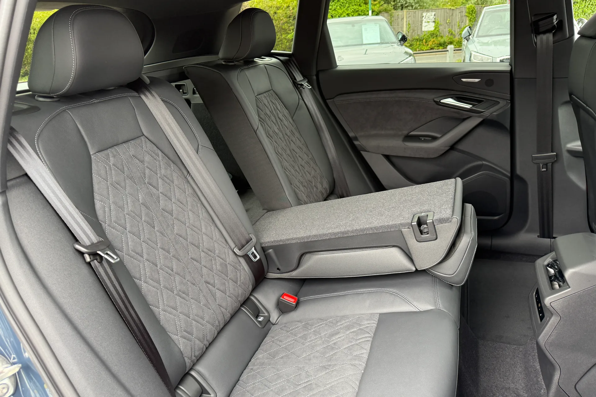 Audi Q6 thumbnail image number 56