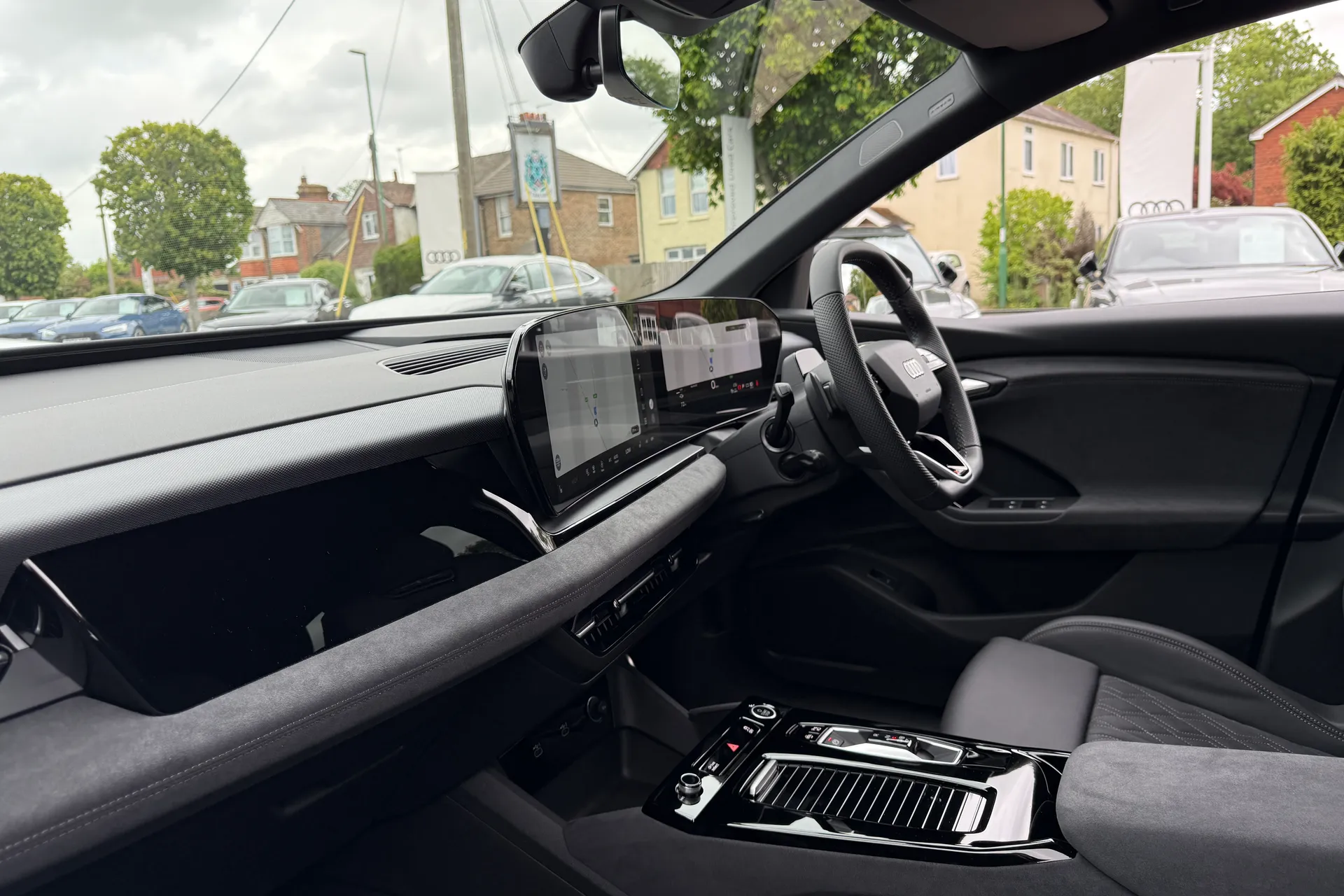Audi Q6 thumbnail image number 37