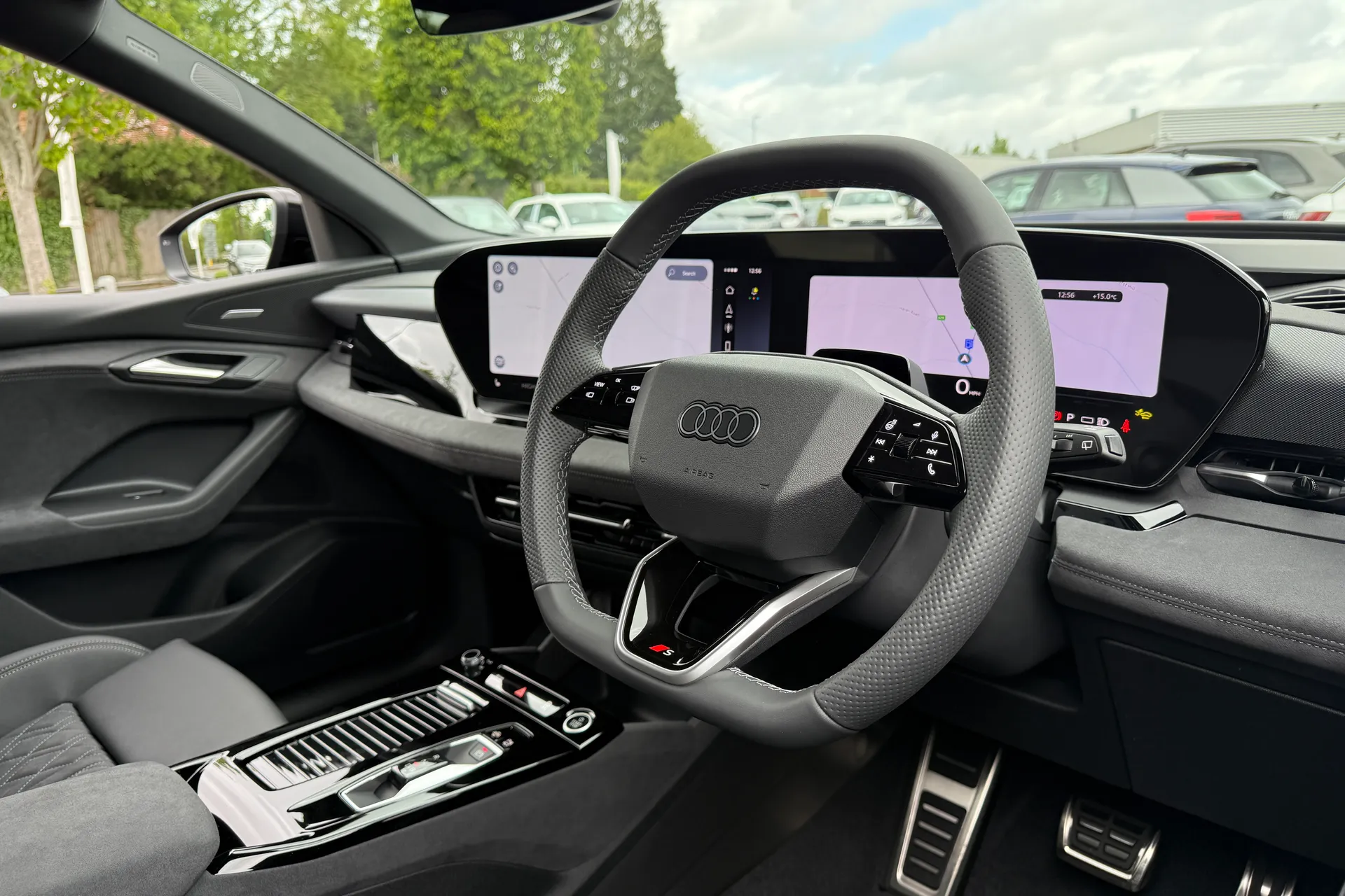 Audi Q6 thumbnail image number 36