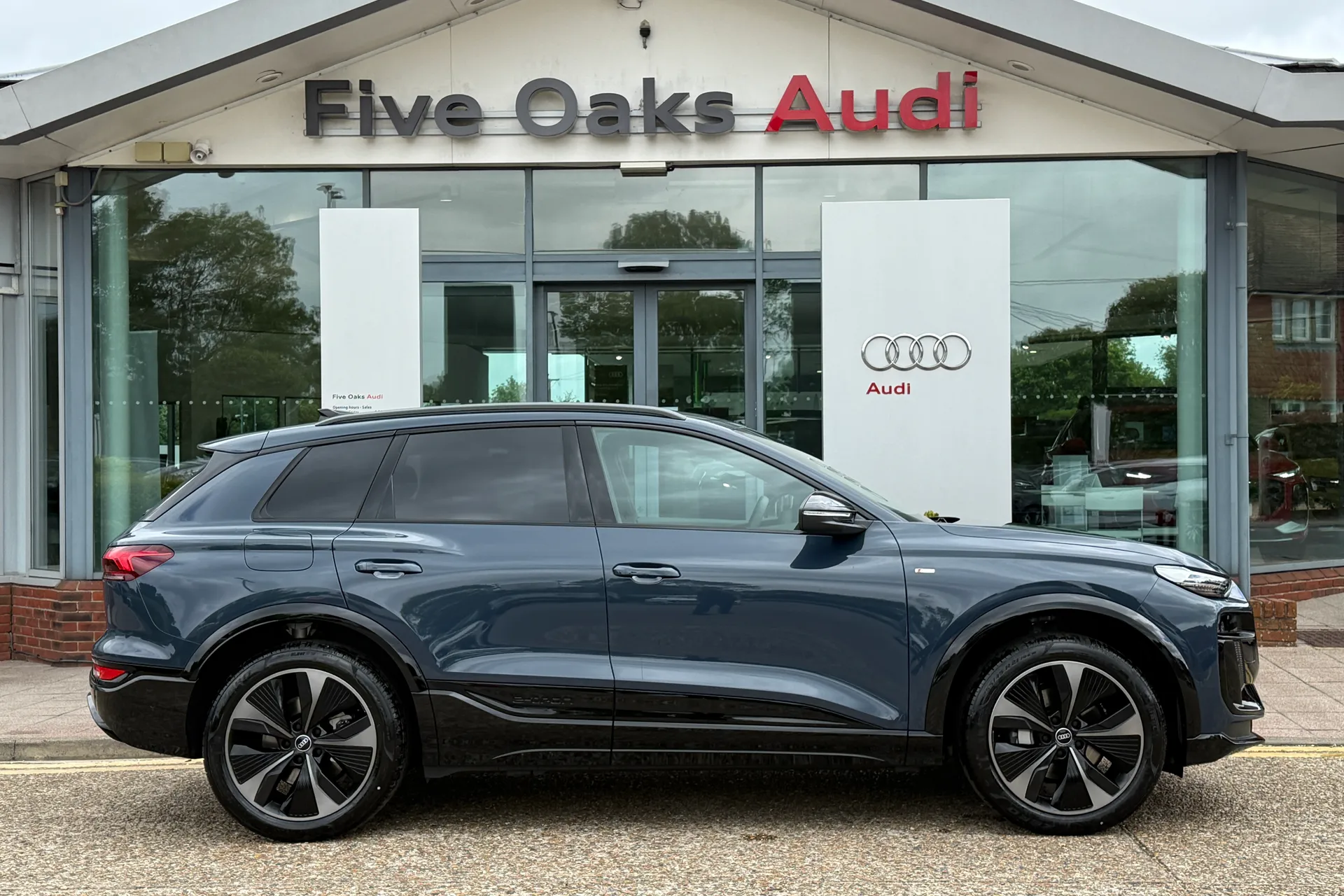 Audi Q6 thumbnail image number 2