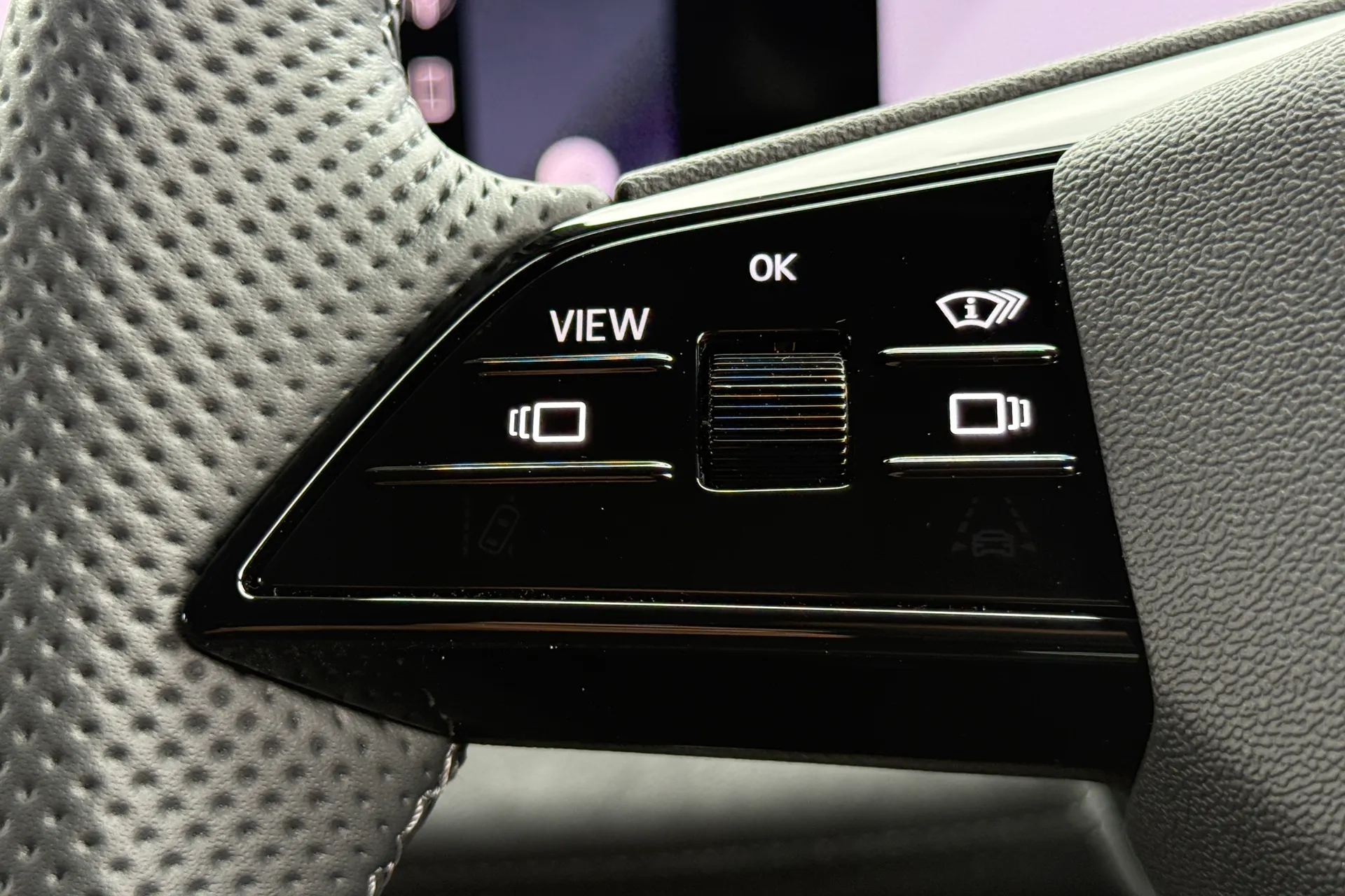 Audi Q6 thumbnail image number 29