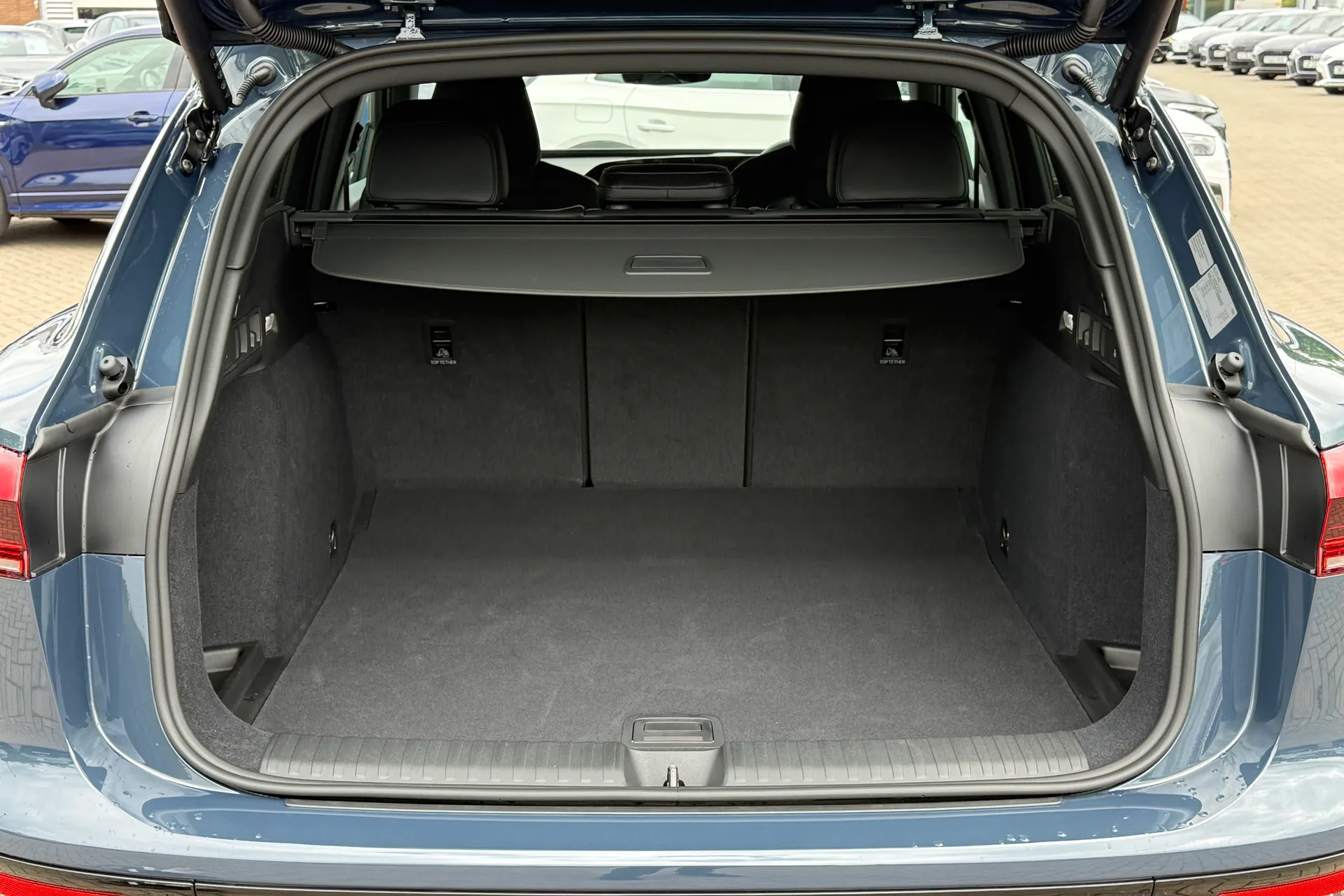 Audi Q6 thumbnail image number 43