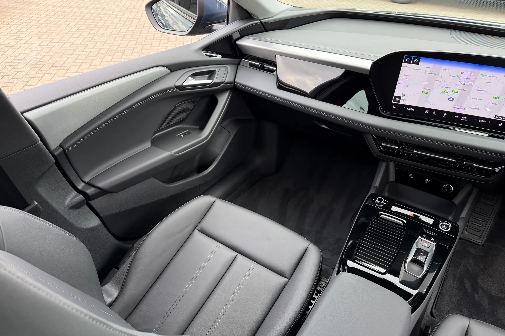 Audi A6 thumbnail image number 40