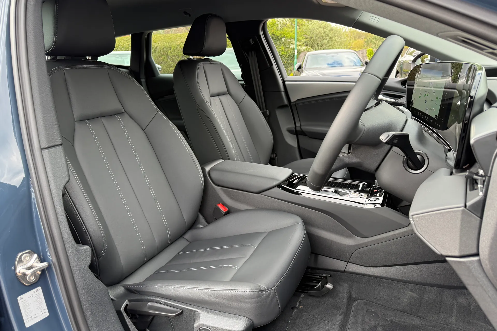 Audi A6 thumbnail image number 27
