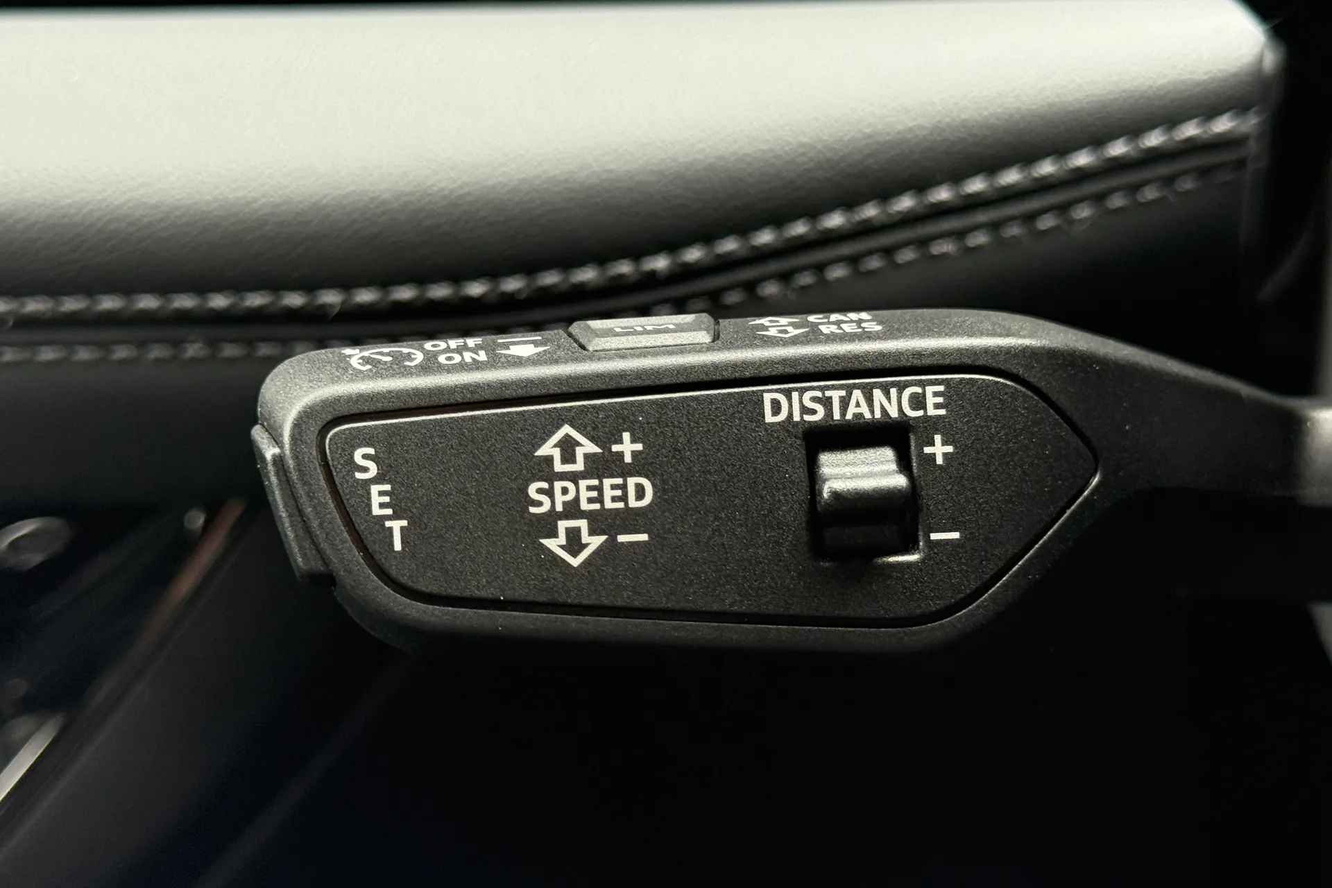 Audi A6 thumbnail image number 17