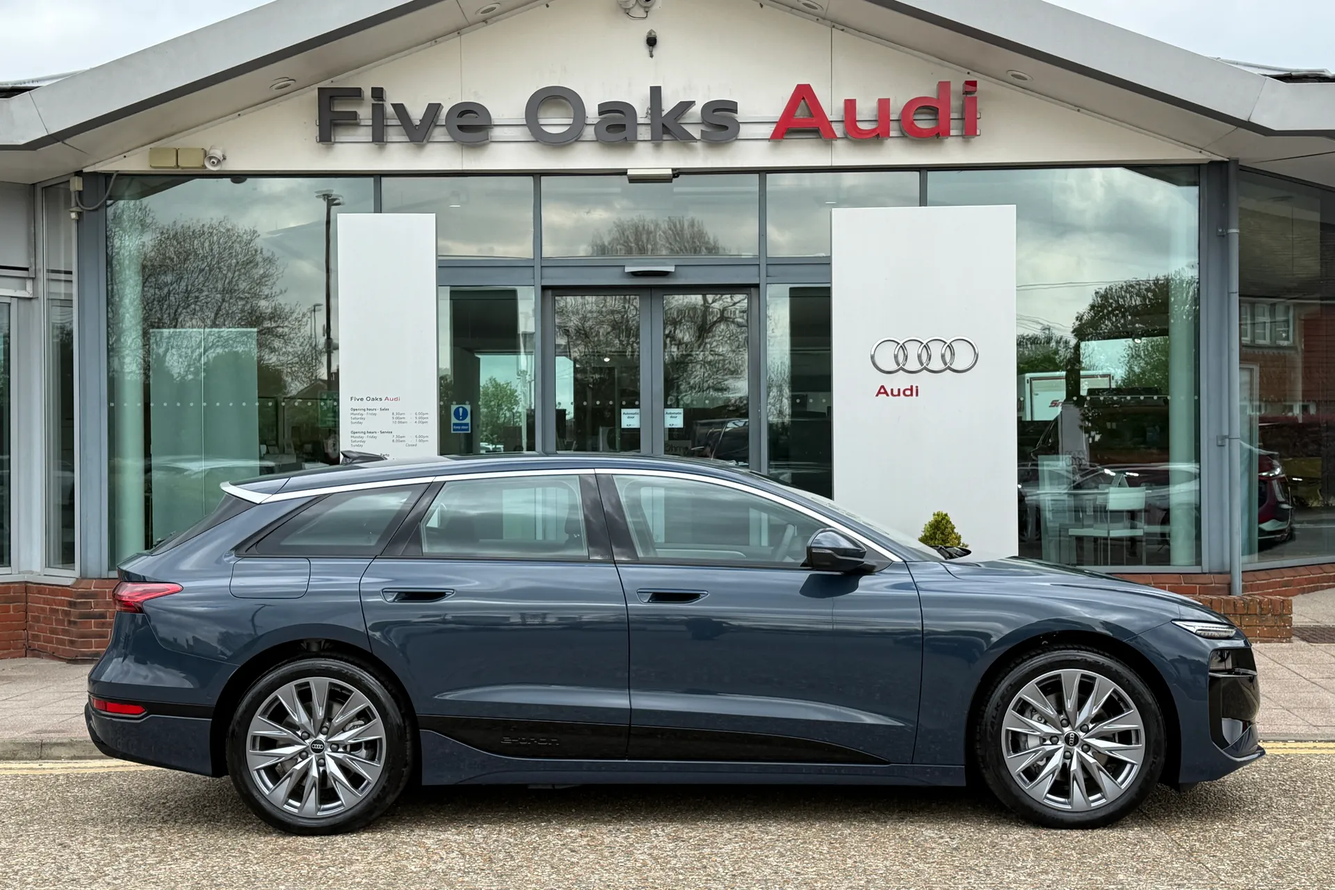 Audi A6 thumbnail image number 2