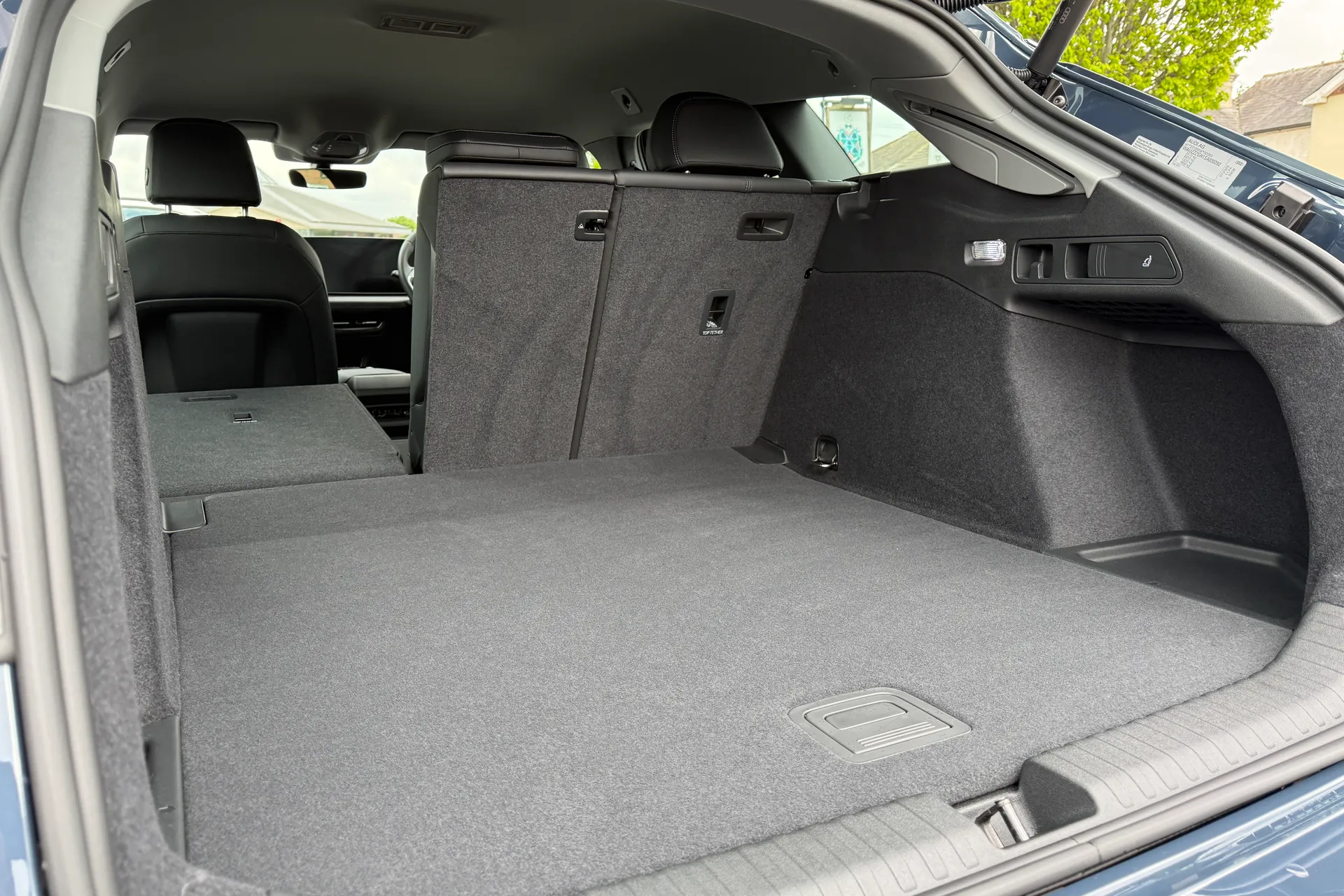 Audi A6 thumbnail image number 36