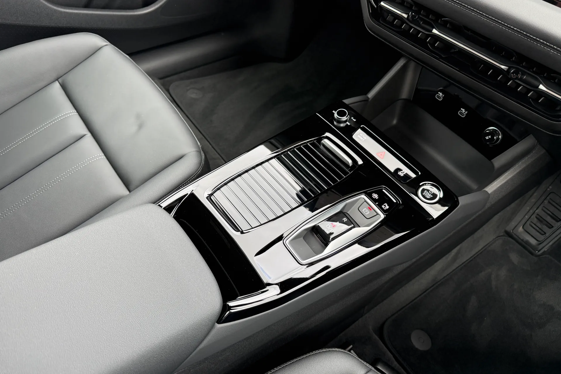 Audi A6 thumbnail image number 41
