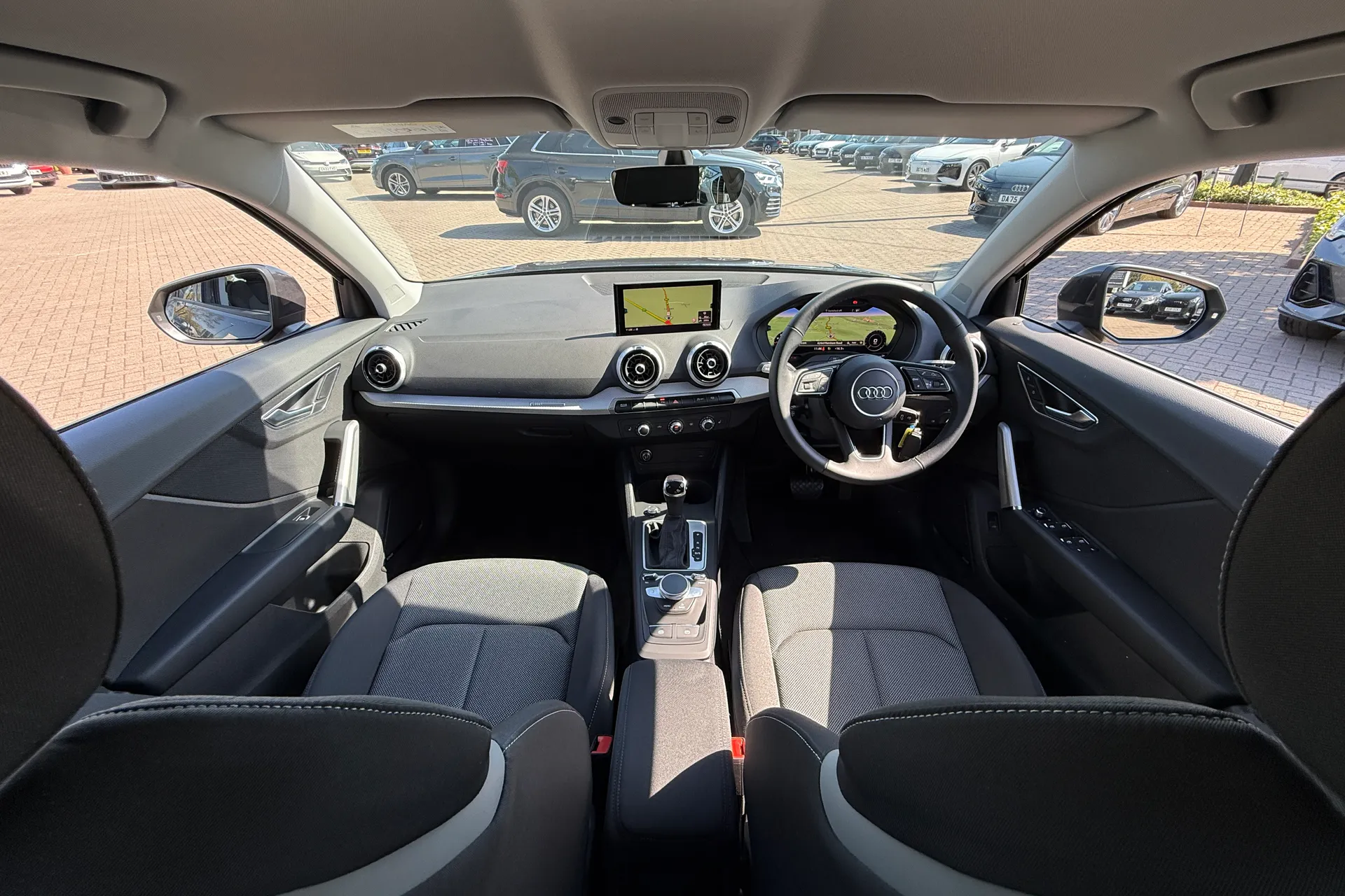Audi Q2 thumbnail image number 3