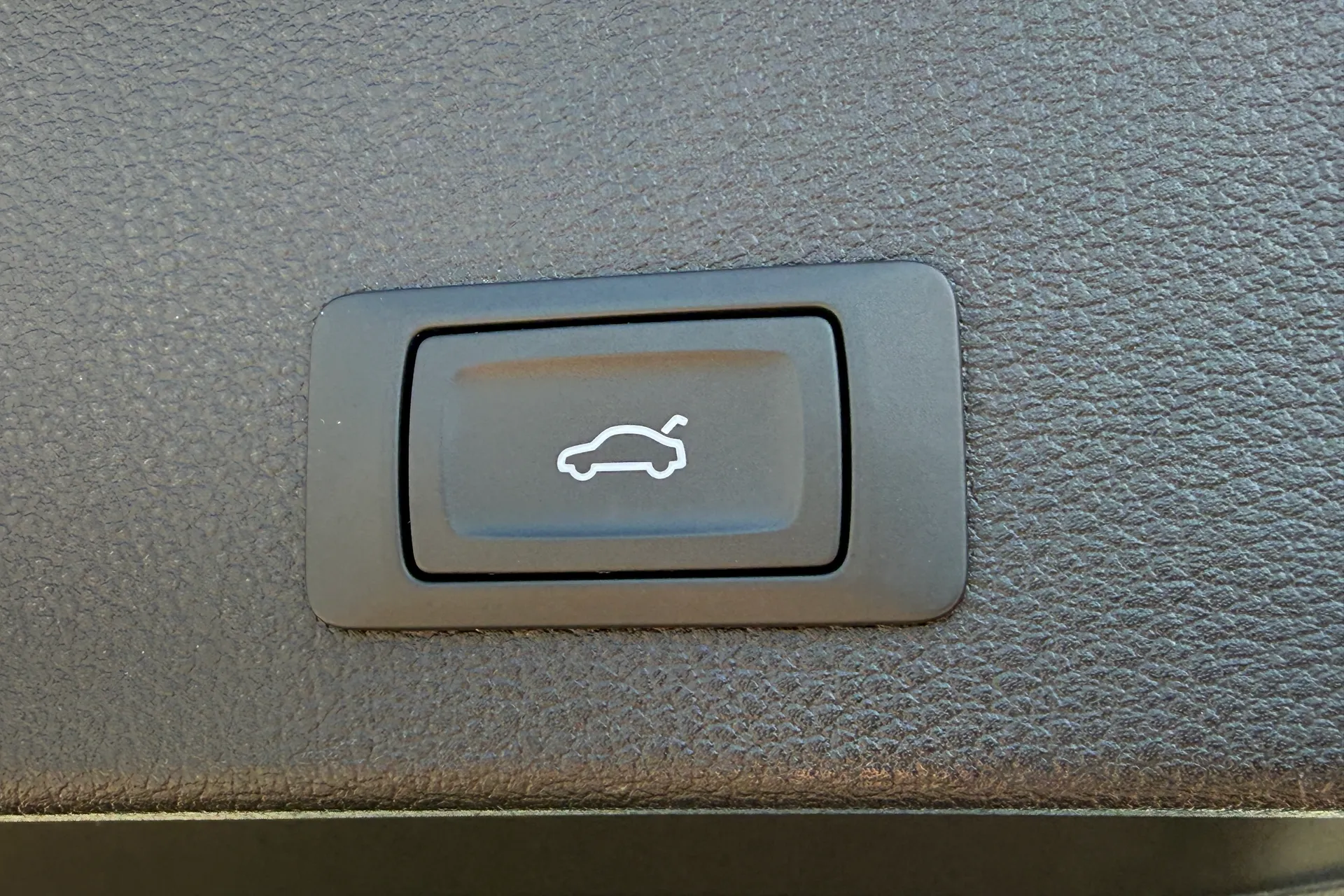 Audi Q2 thumbnail image number 34