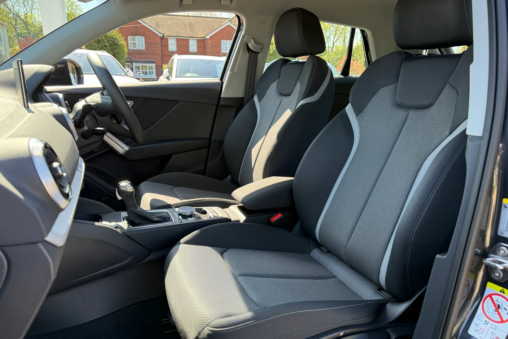 Audi Q2 thumbnail image number 27