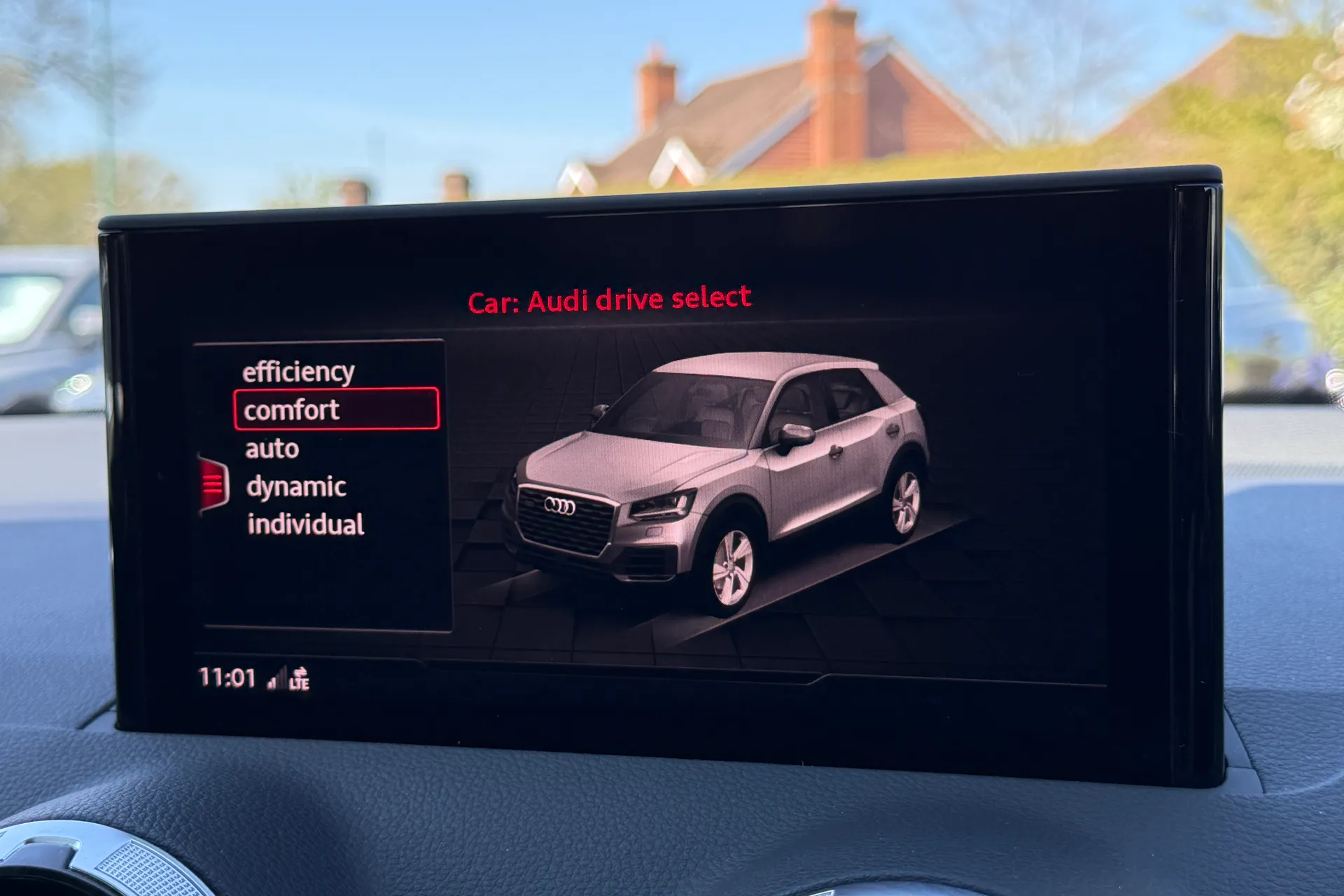 Audi Q2 thumbnail image number 8