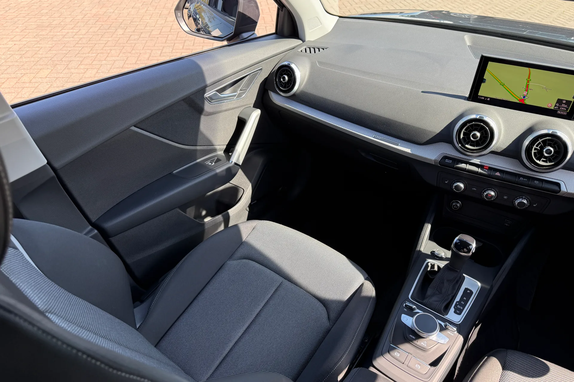 Audi Q2 thumbnail image number 36