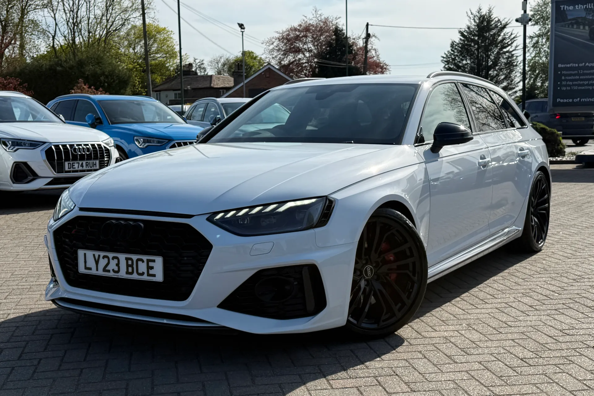 Audi RS4 thumbnail image number 31