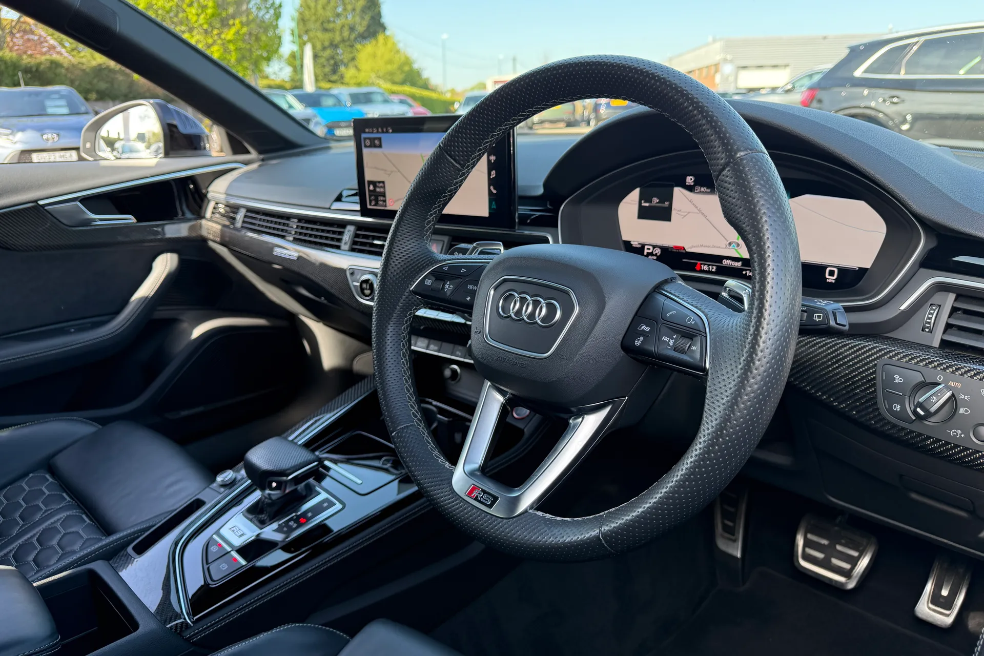 Audi RS4 thumbnail image number 33
