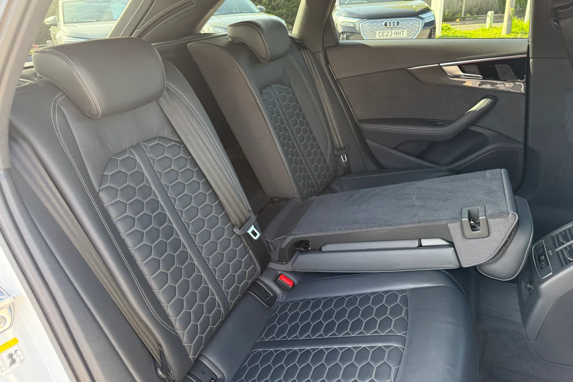 Audi RS4 thumbnail image number 52