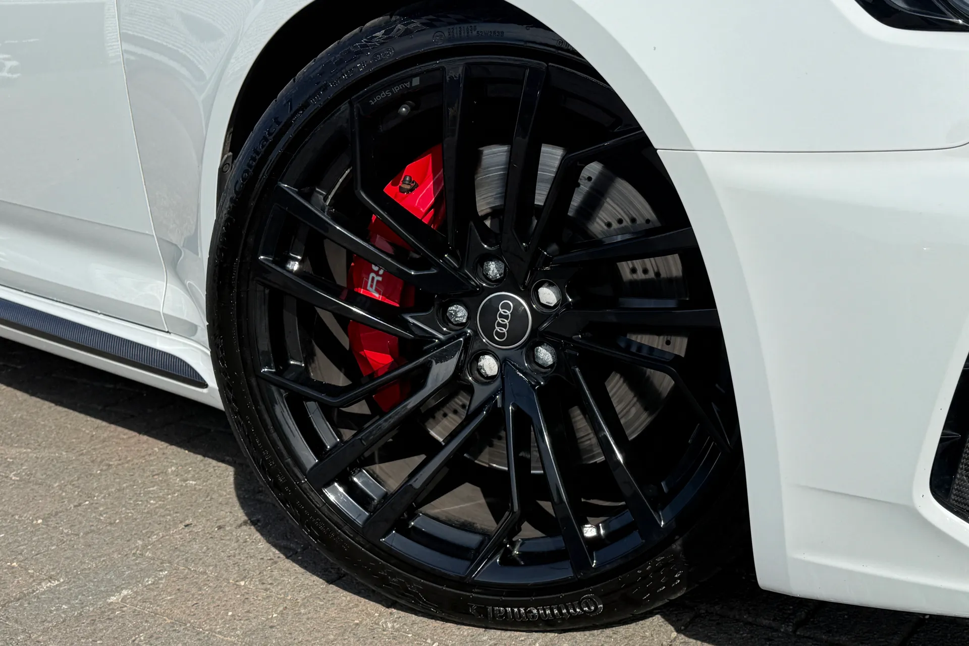 Audi RS4 thumbnail image number 7