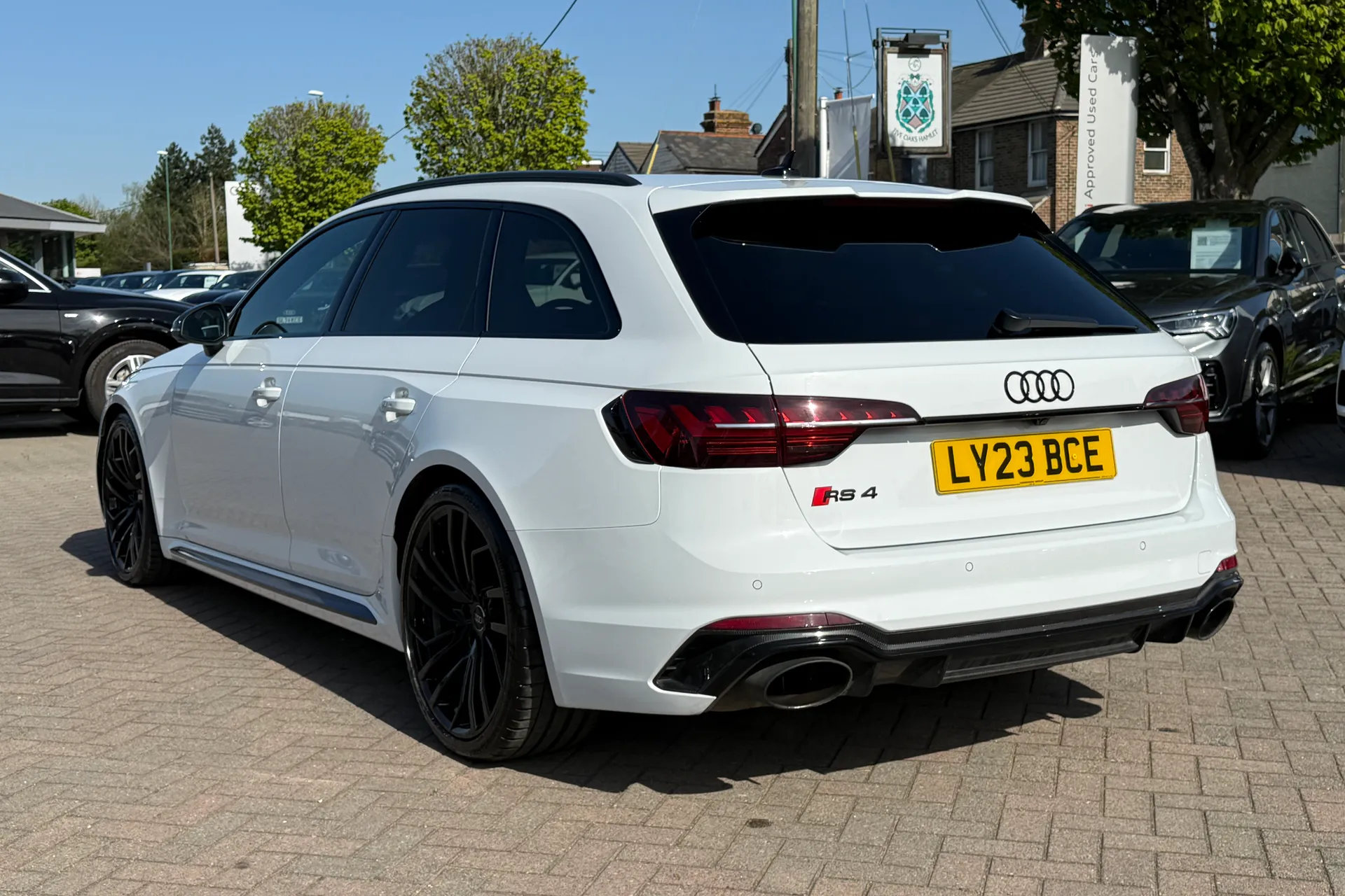 Audi RS4 thumbnail image number 39
