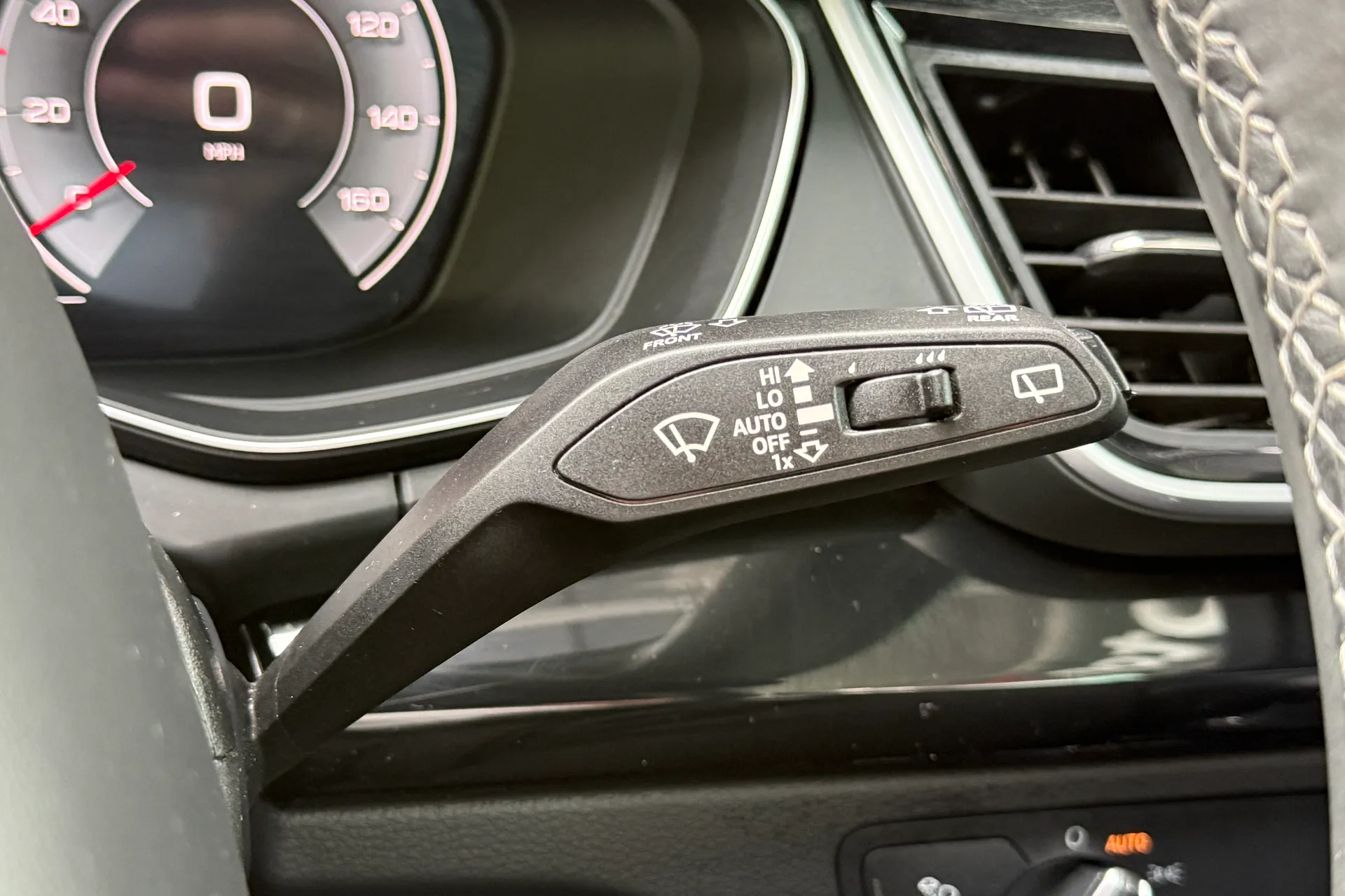 Audi Q5 thumbnail image number 20