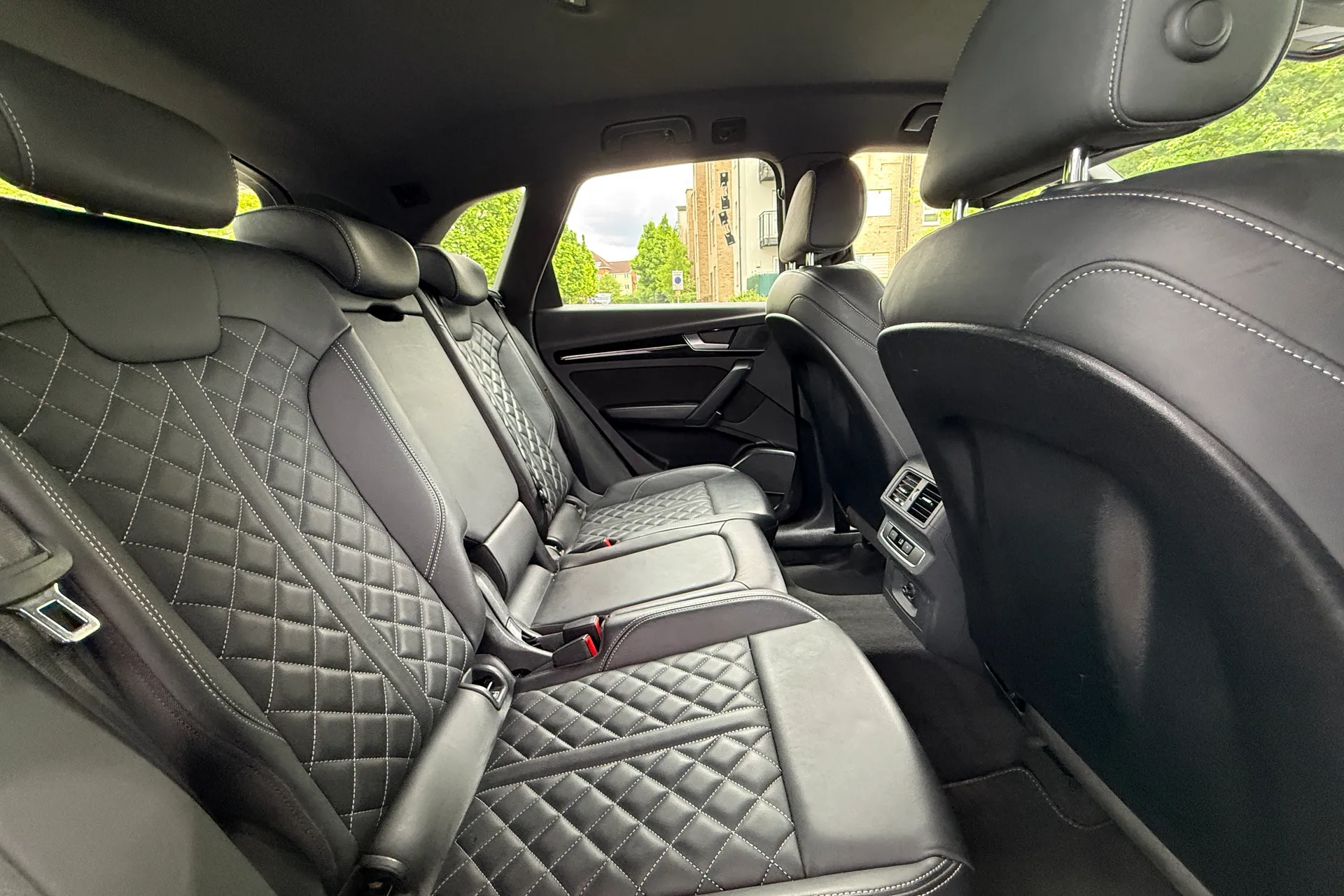 Audi Q5 thumbnail image number 39