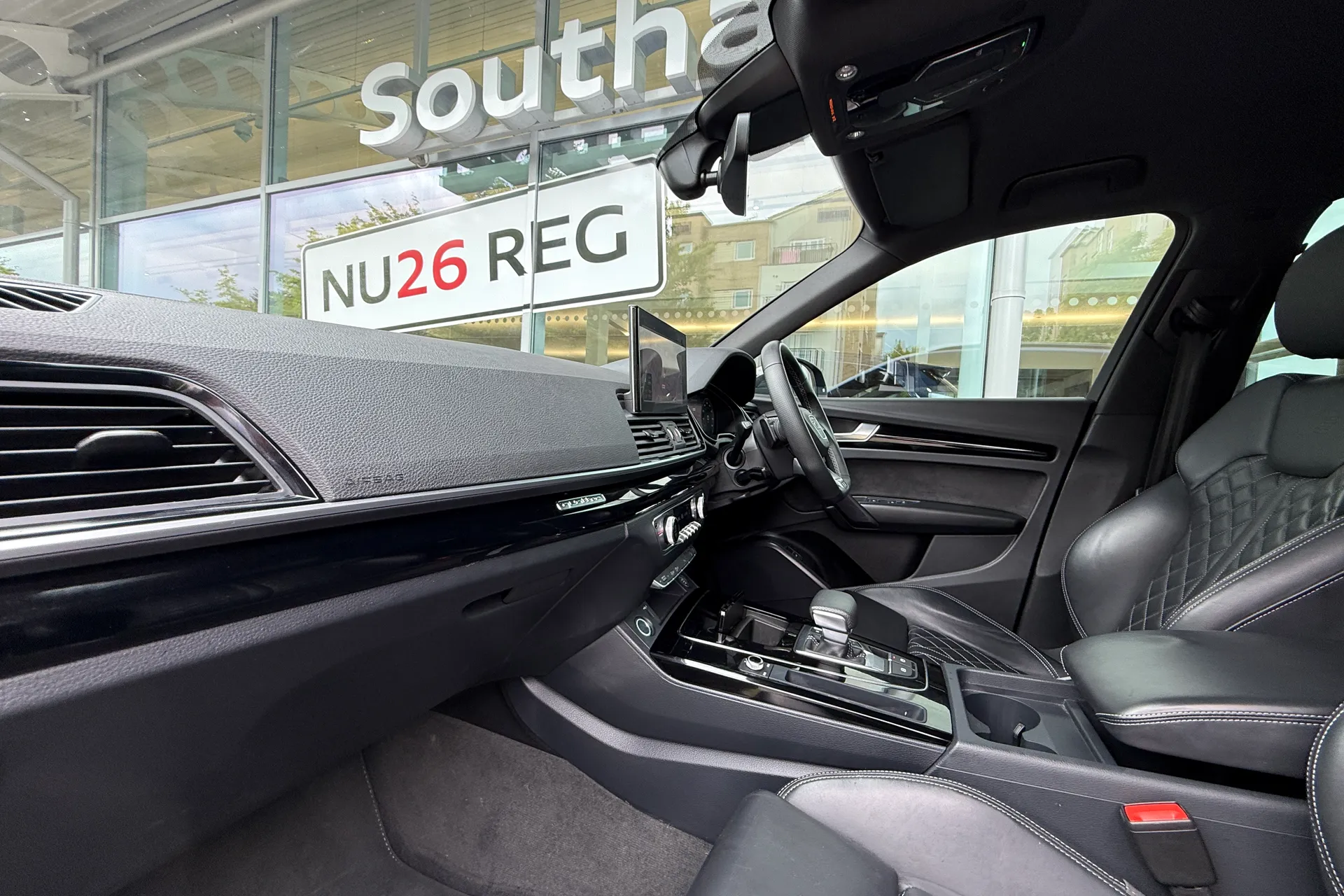 Audi Q5 thumbnail image number 9