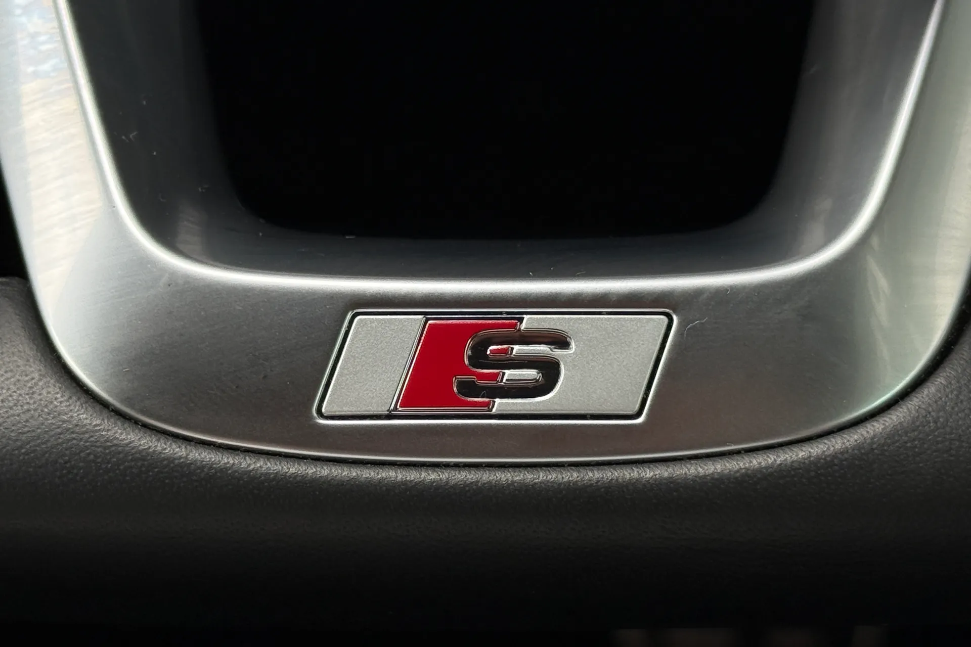 Audi Q5 thumbnail image number 18