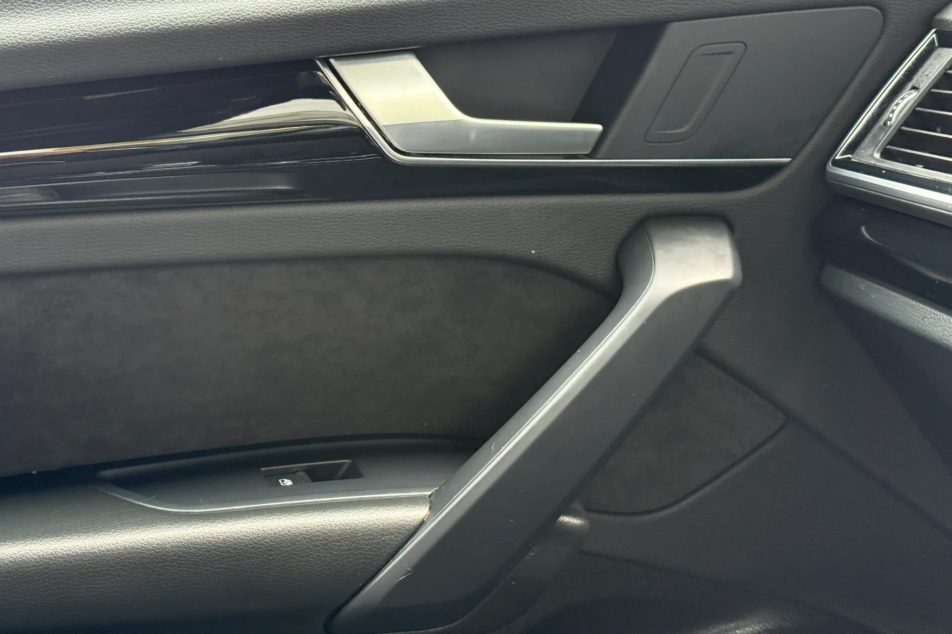 Audi Q5 thumbnail image number 31