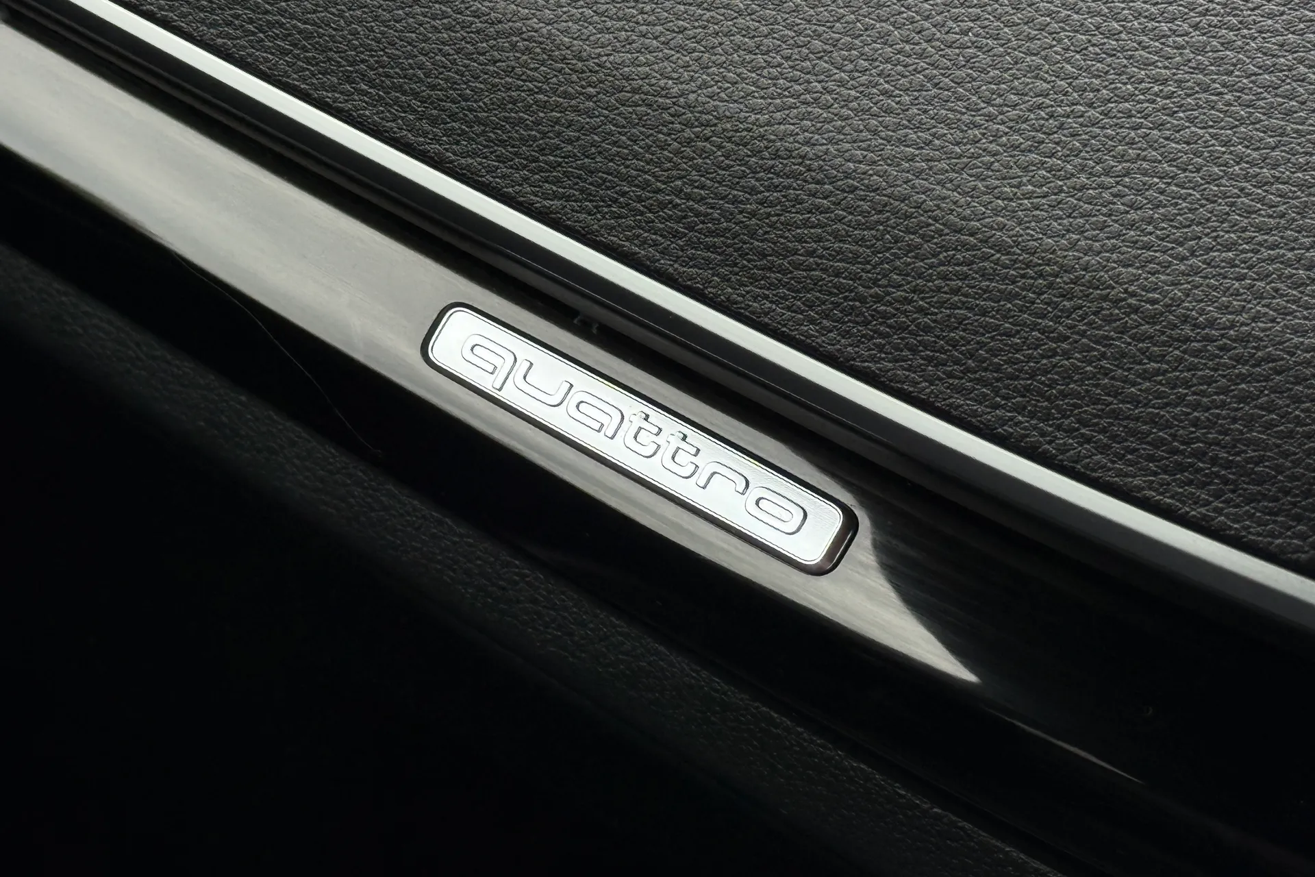 Audi Q5 thumbnail image number 32