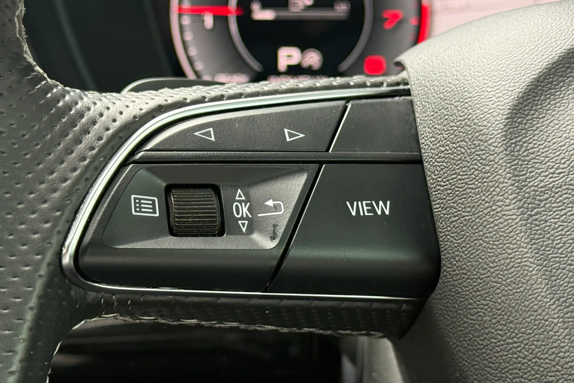 Audi Q5 thumbnail image number 16