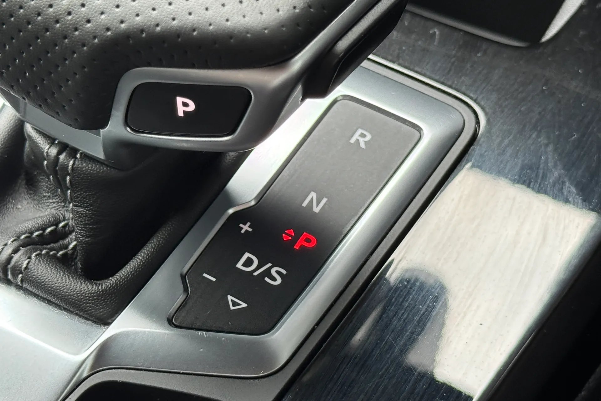 Audi Q5 thumbnail image number 28