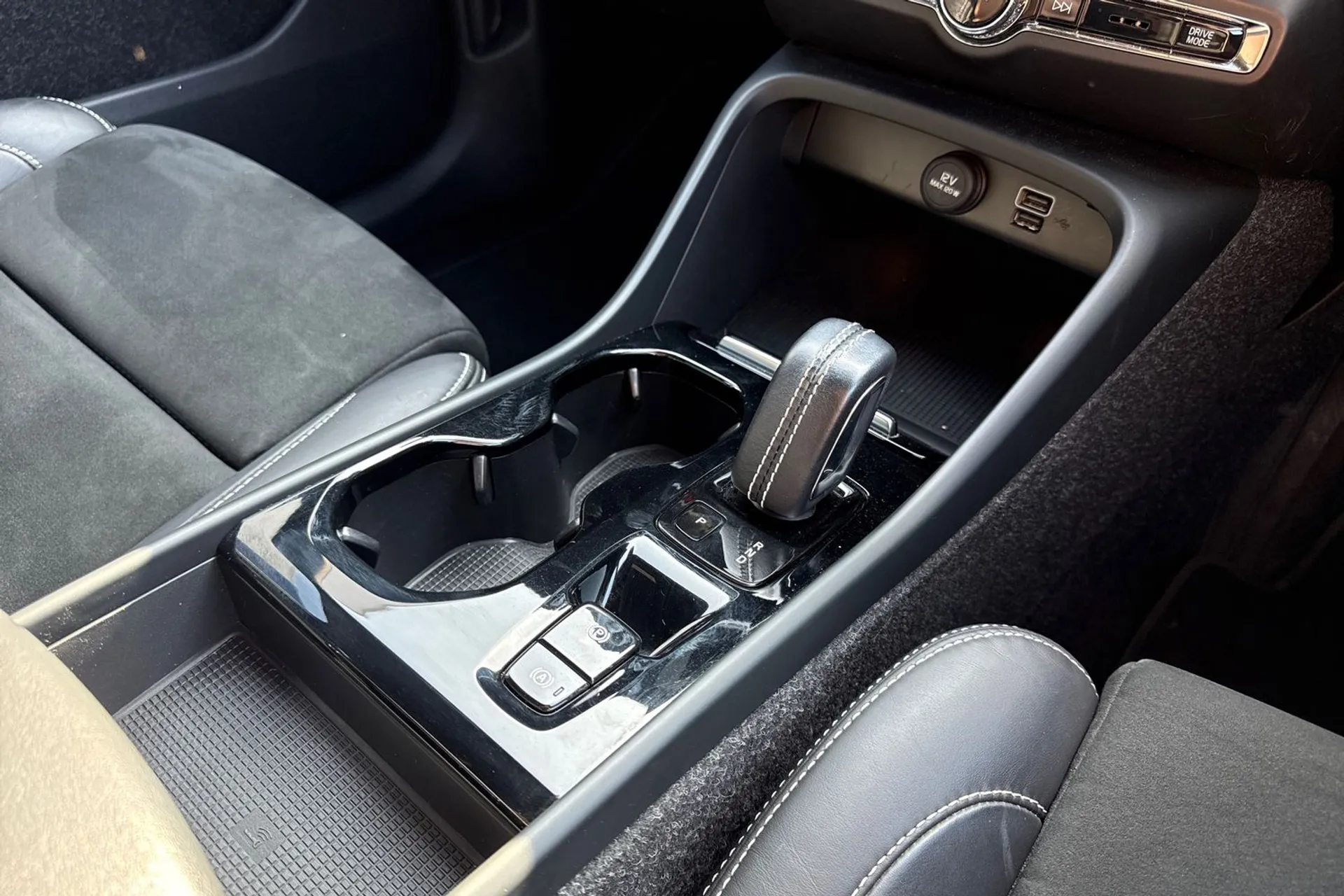 Volvo XC40 thumbnail image number 42