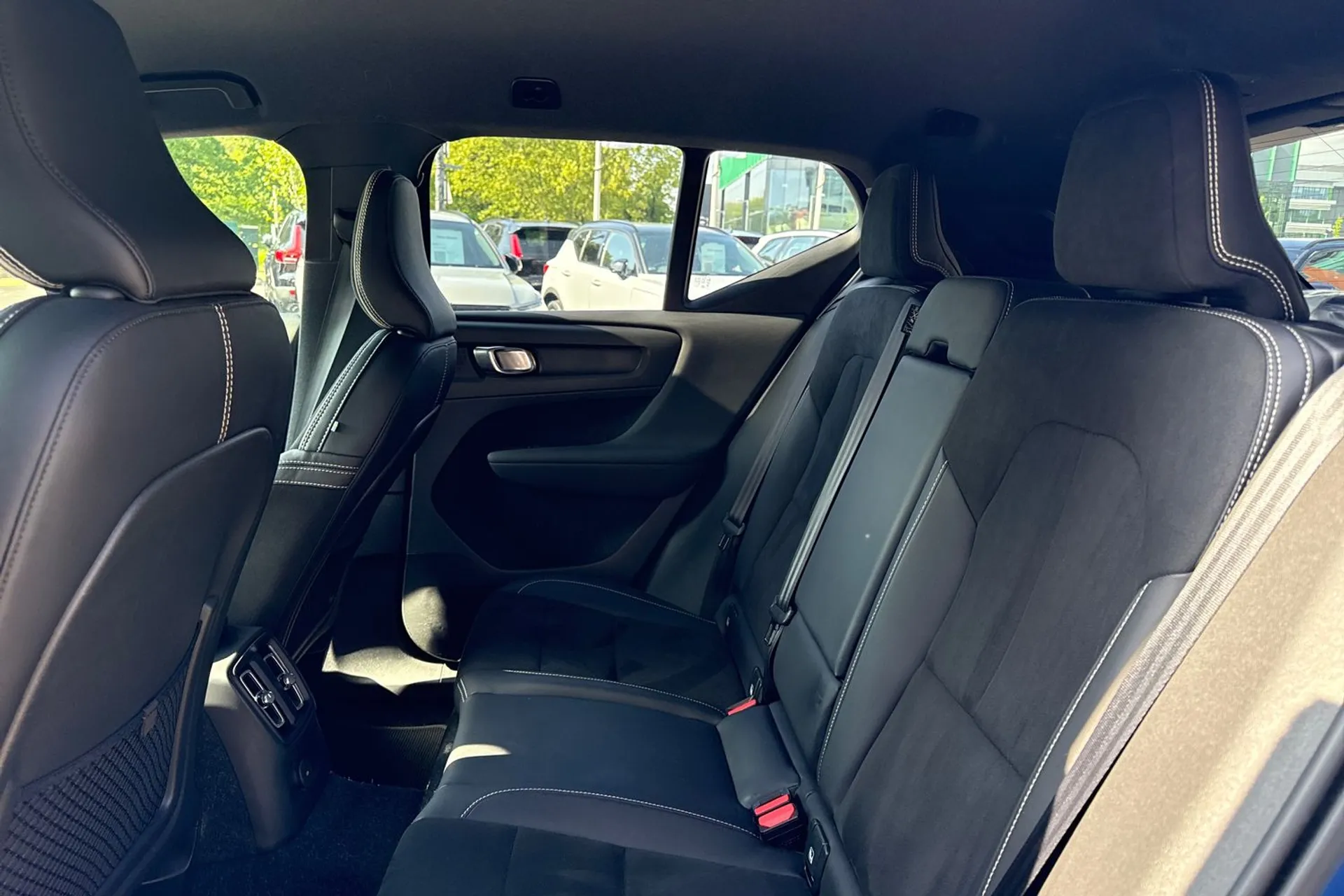 Volvo XC40 thumbnail image number 29
