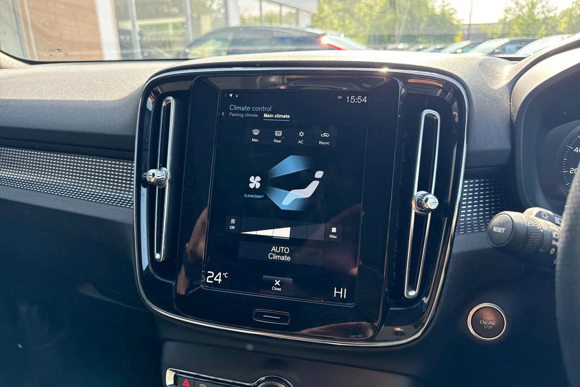 Volvo XC40 thumbnail image number 38
