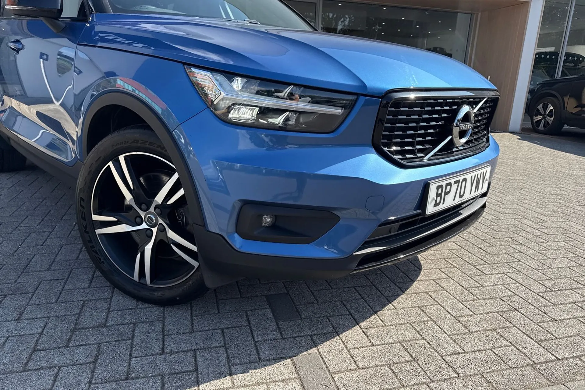 Volvo XC40 thumbnail image number 6
