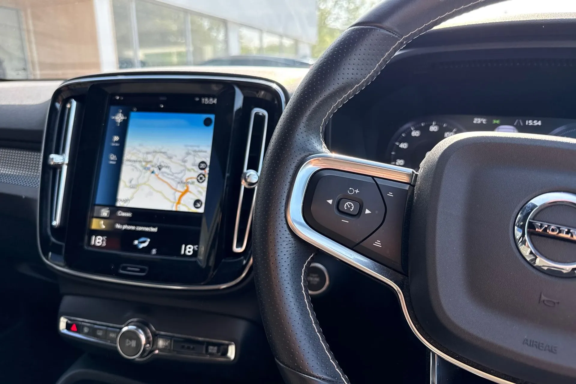 Volvo XC40 thumbnail image number 35