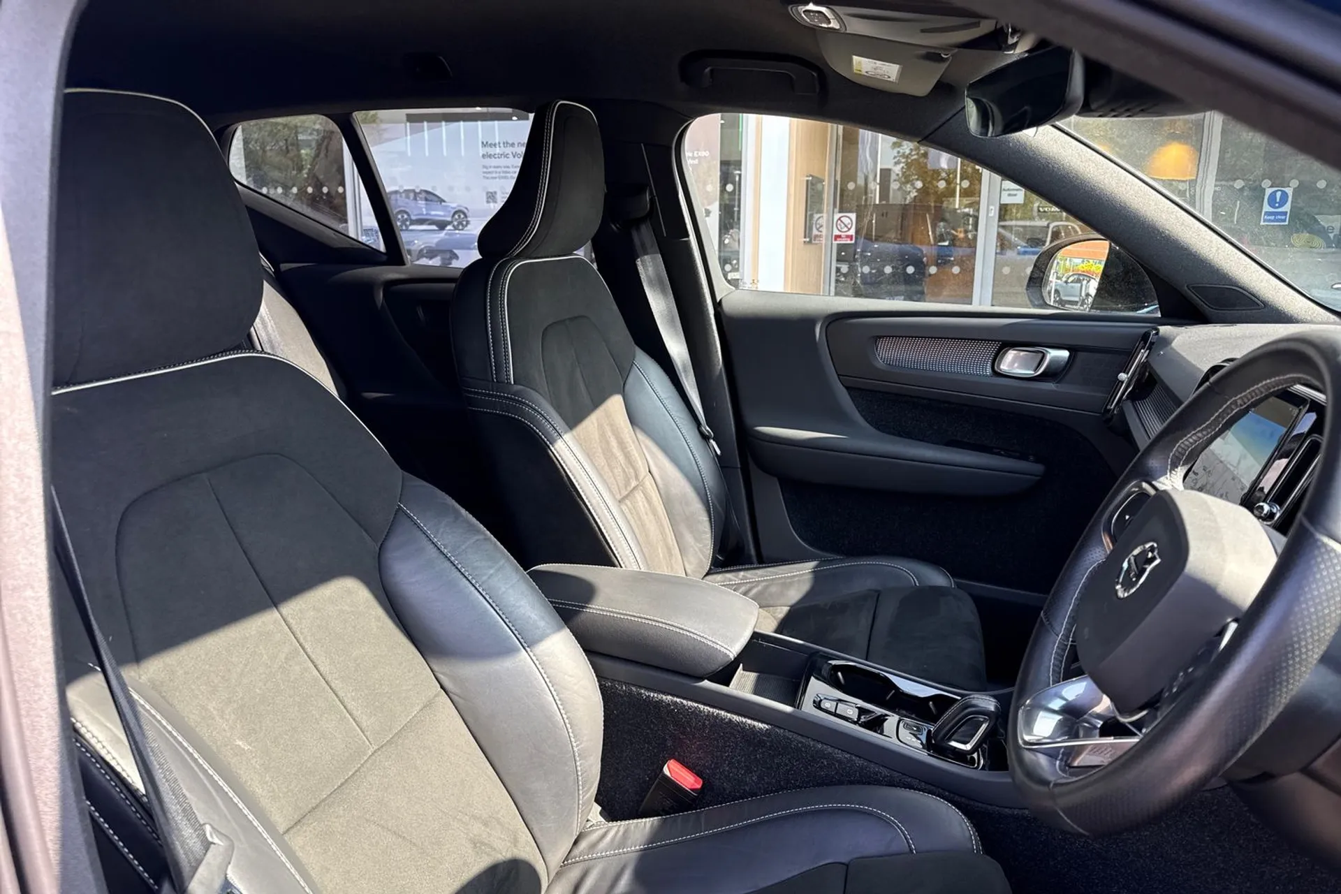 Volvo XC40 thumbnail image number 25