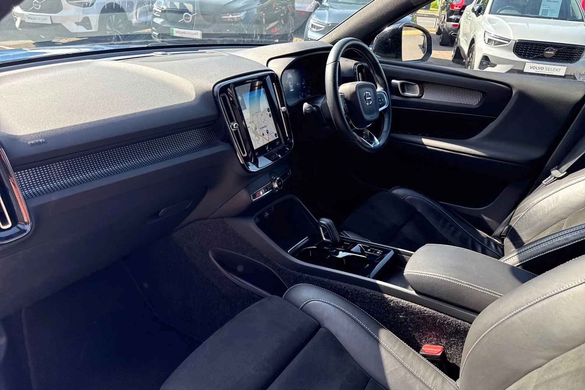 Volvo XC40 thumbnail image number 26