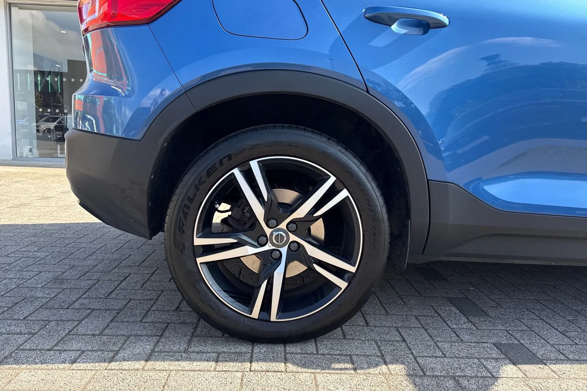 Volvo XC40 thumbnail image number 13