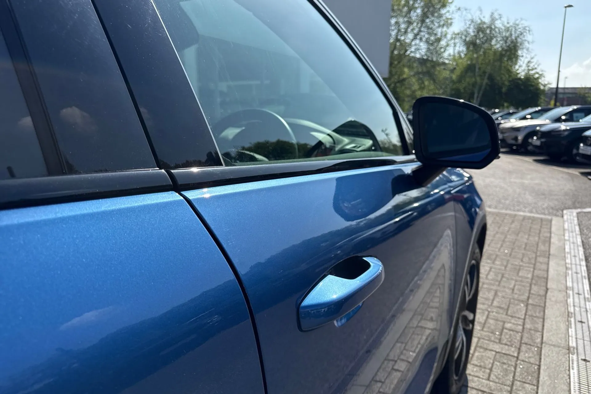 Volvo XC40 thumbnail image number 16