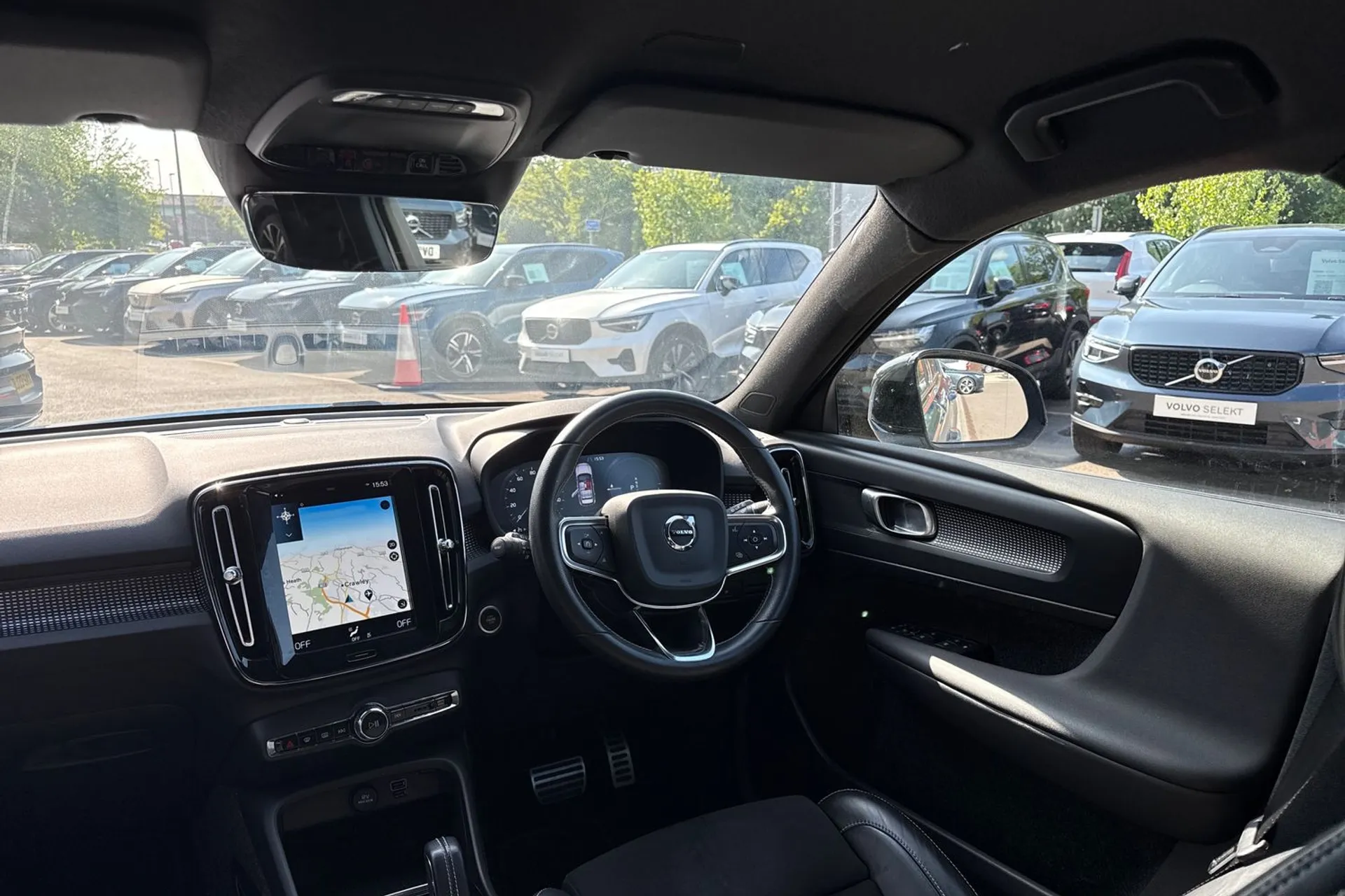 Volvo XC40 thumbnail image number 32