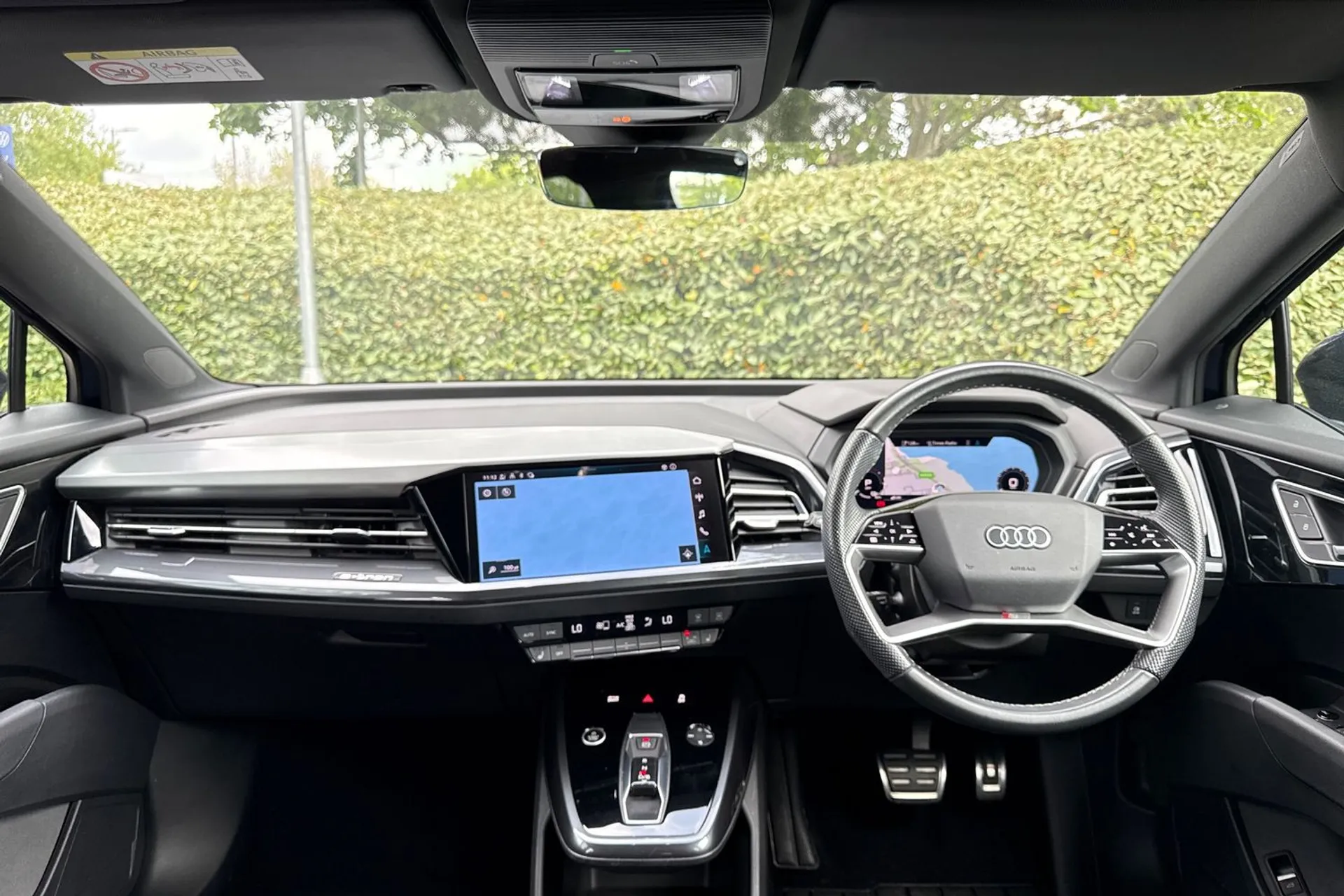 Audi Q4 thumbnail image number 4