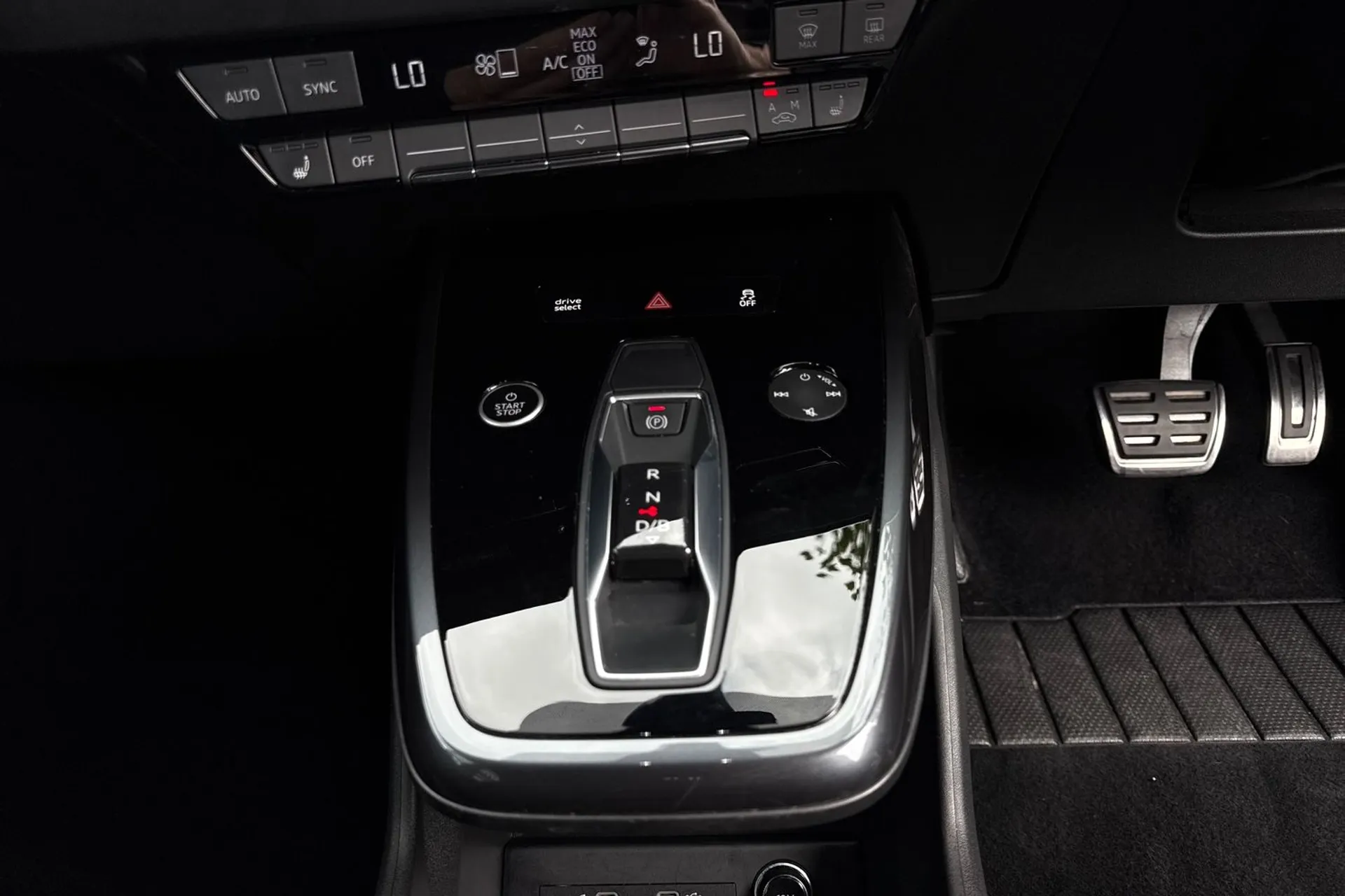 Audi Q4 thumbnail image number 46