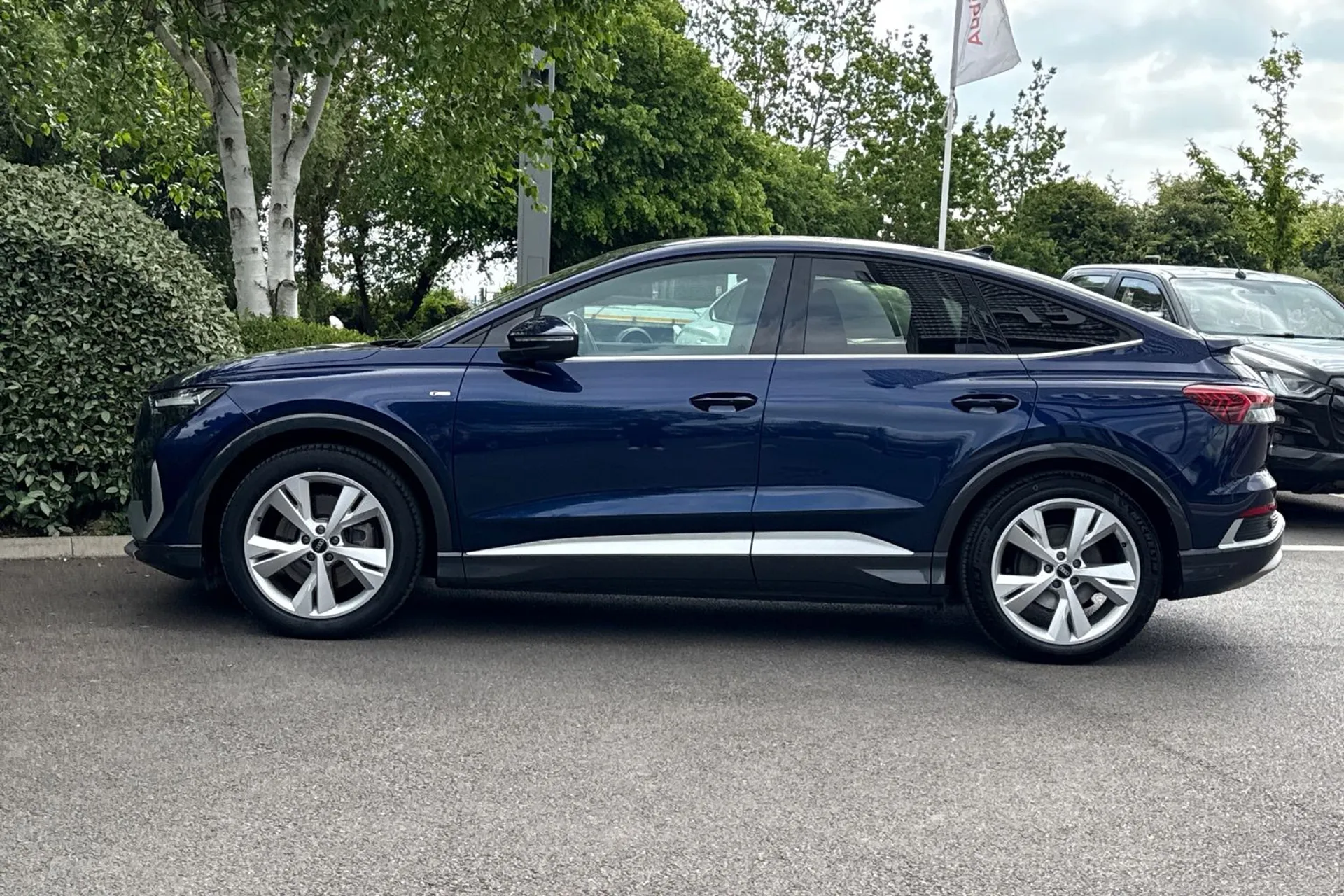 Audi Q4 thumbnail image number 19