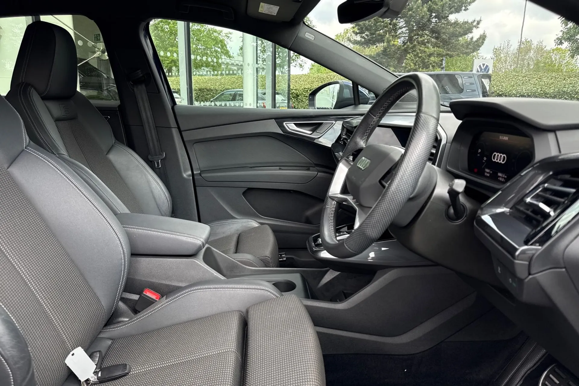 Audi Q4 thumbnail image number 39