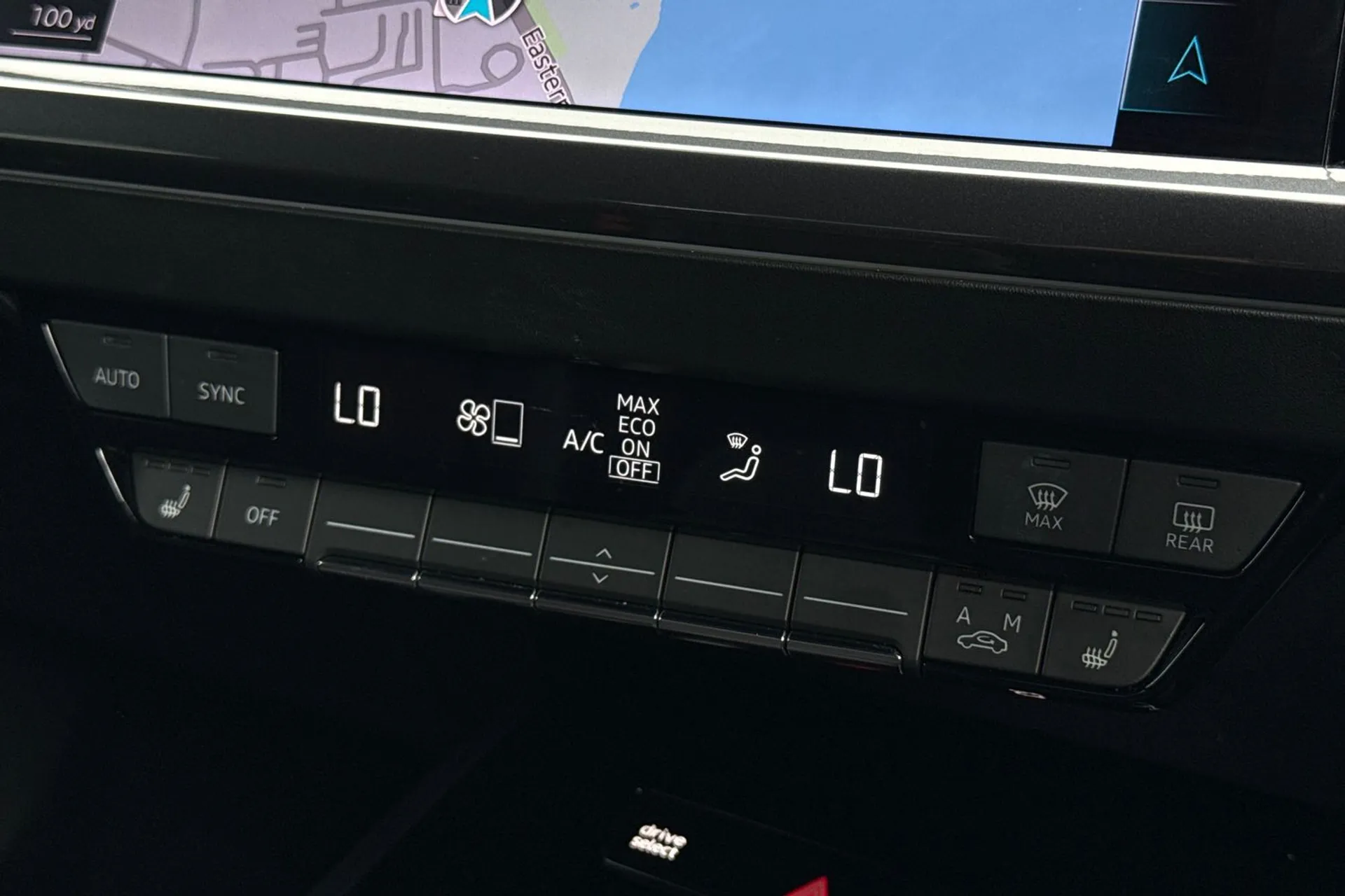 Audi Q4 thumbnail image number 18