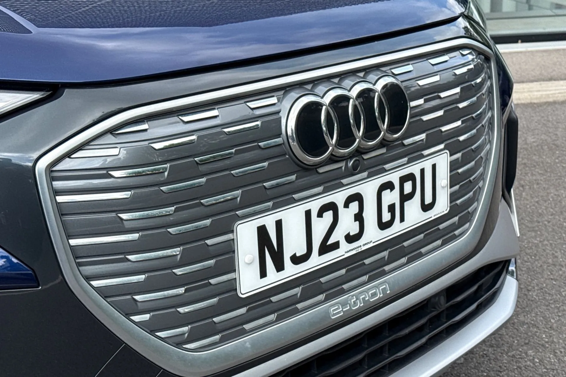 Audi Q4 thumbnail image number 17