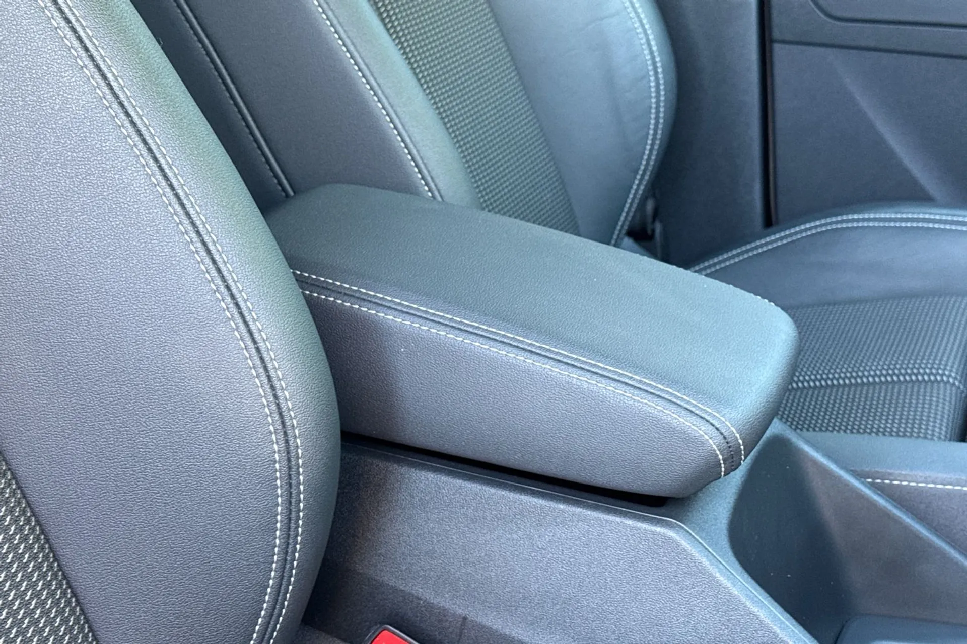 Audi Q4 thumbnail image number 41